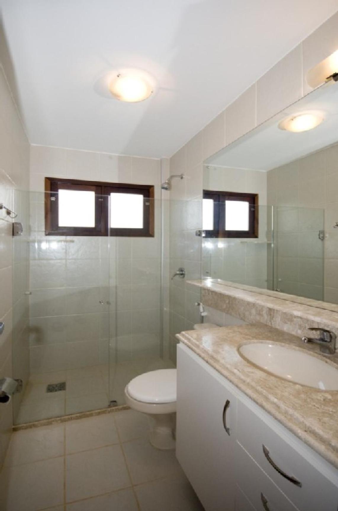 Casa espetacular em condomínio pé-na-areia, RZ15