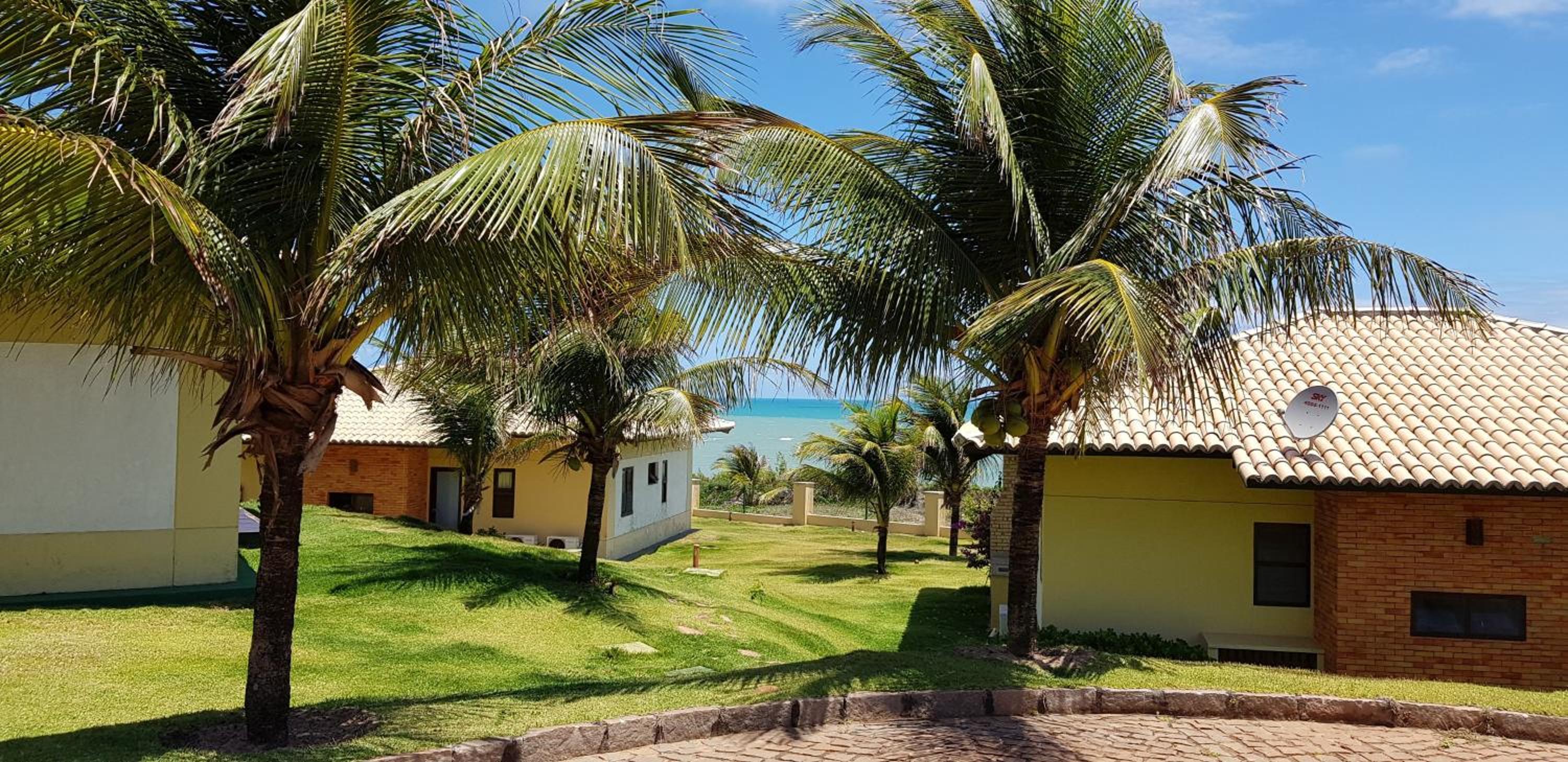 Casa espetacular em condomínio pé-na-areia, RZ15