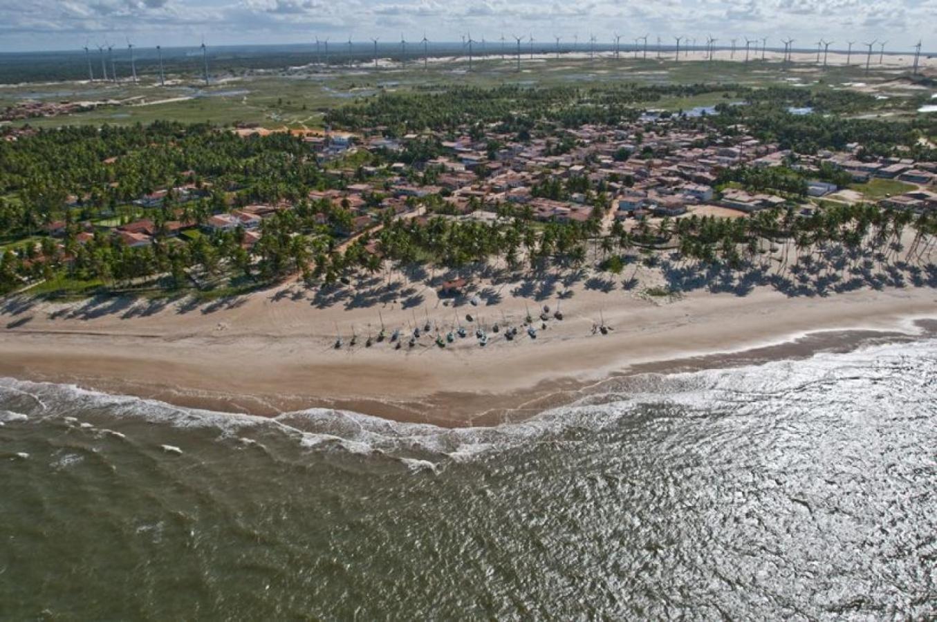 Casa espetacular em condomínio pé-na-areia, RZ15