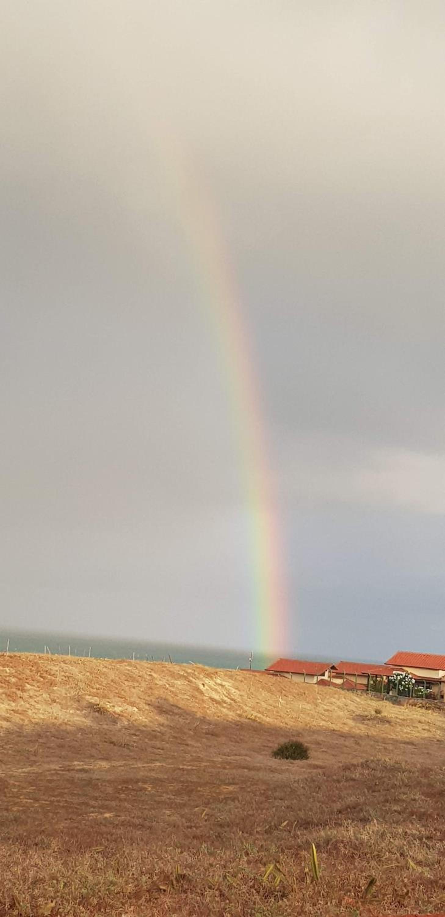 Casa espetacular em condomínio pé-na-areia, RZ15