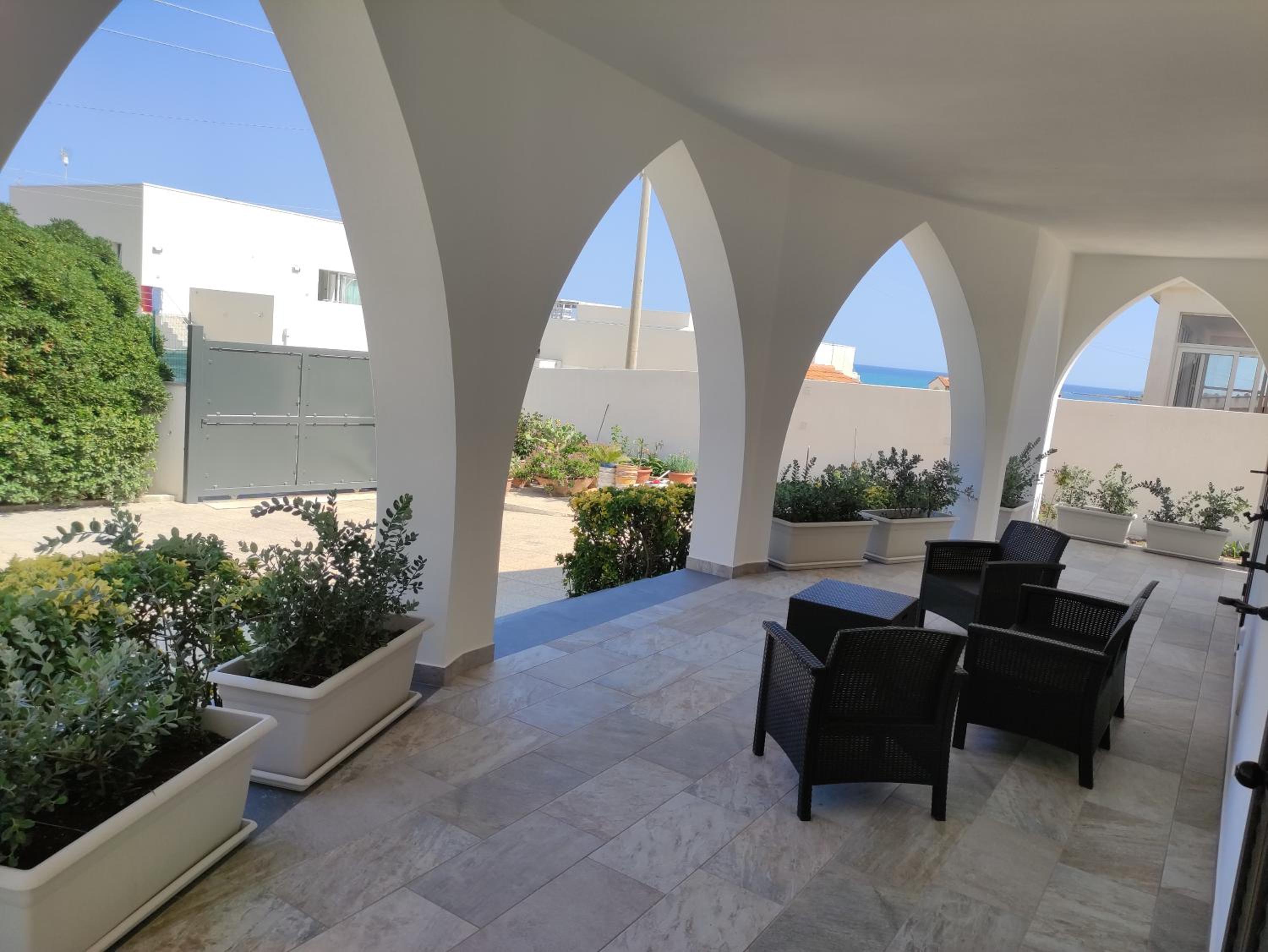 Villa dai Gigli Rossi (100m dal mare)
