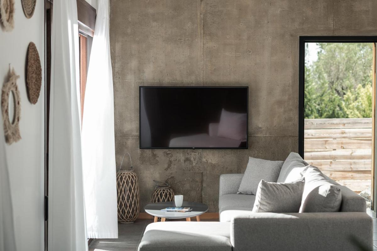 Thespis Villa 2 photo 4