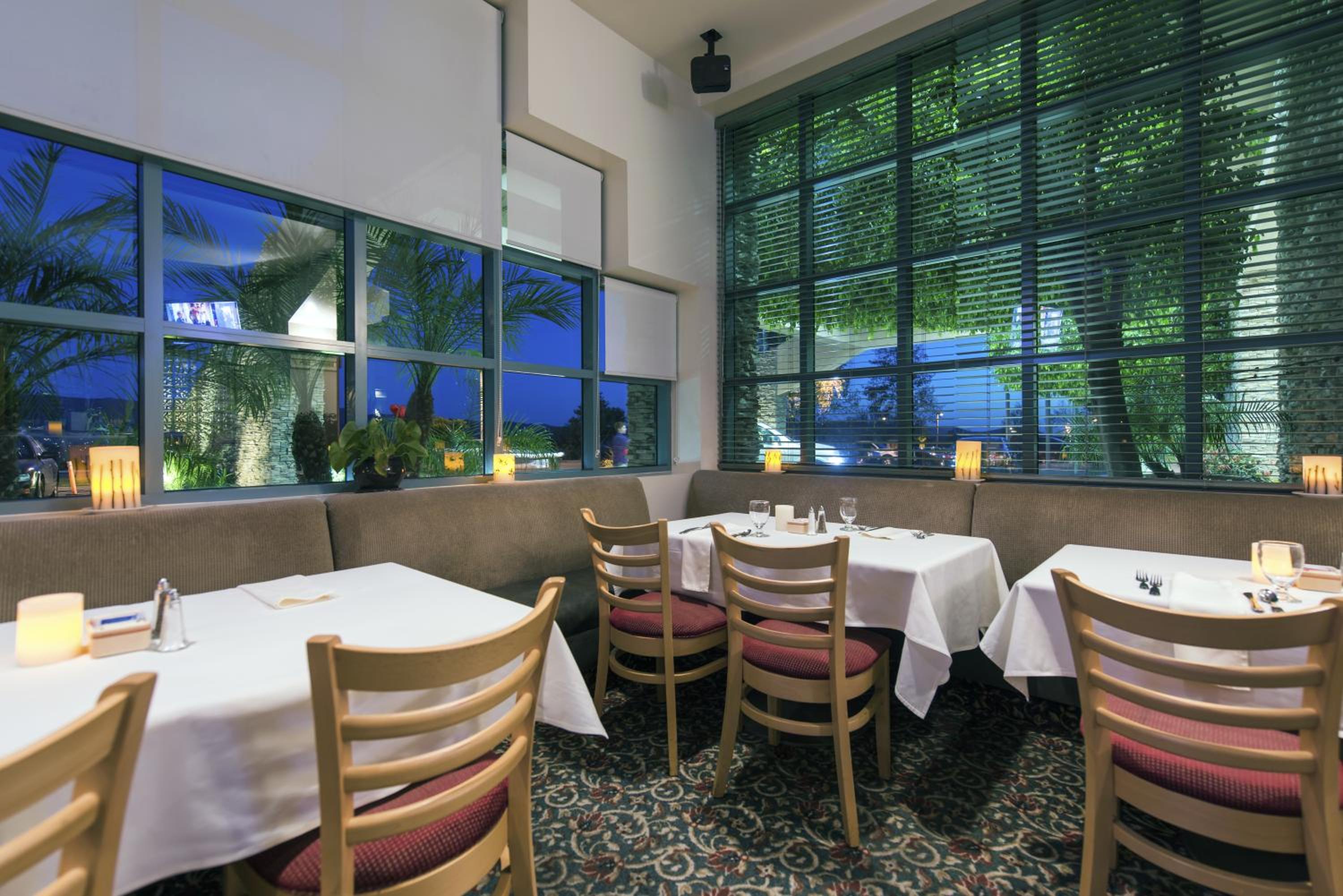 Grand Vista Hotel - Property Image 3