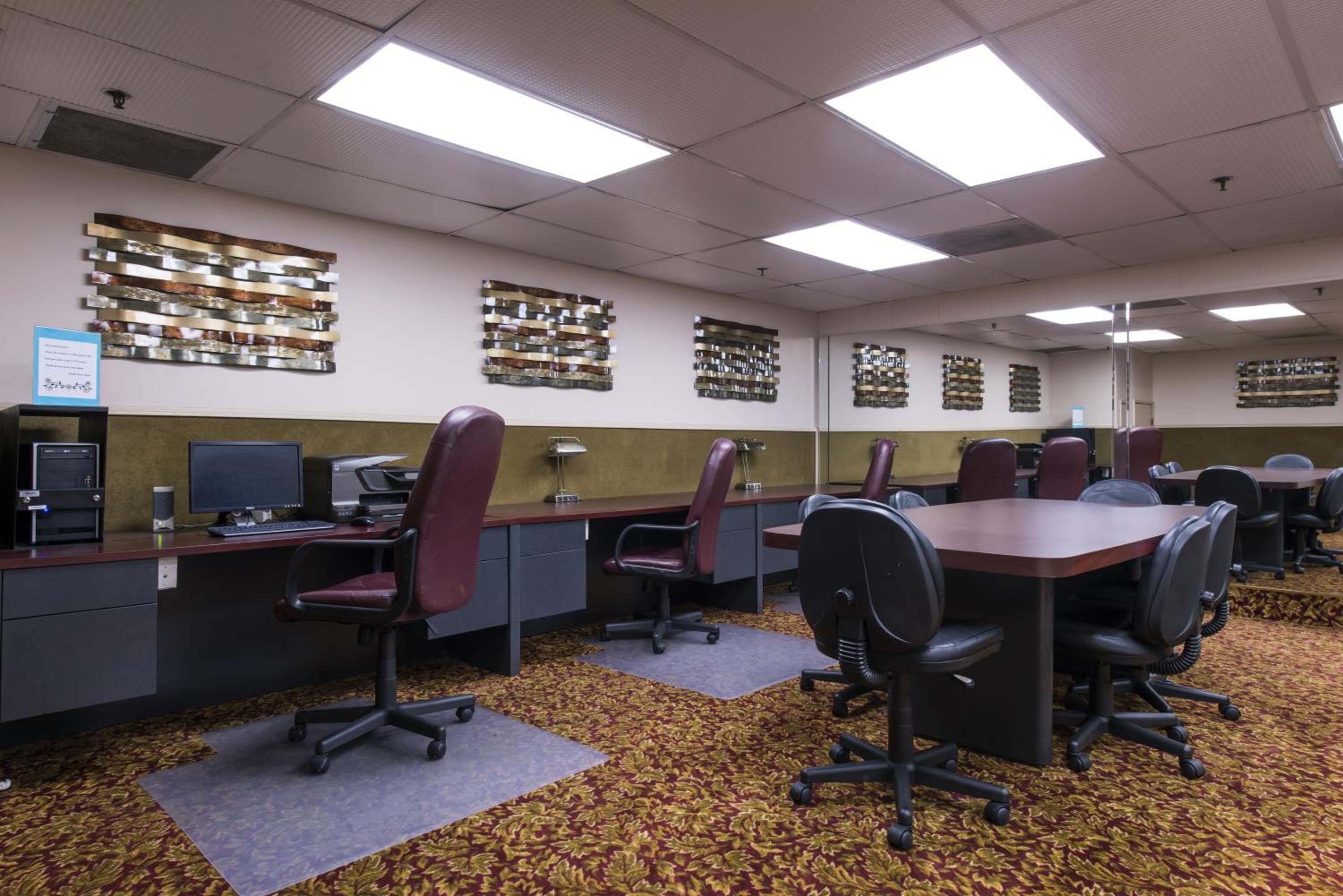 Grand Vista Hotel - Property Image 4