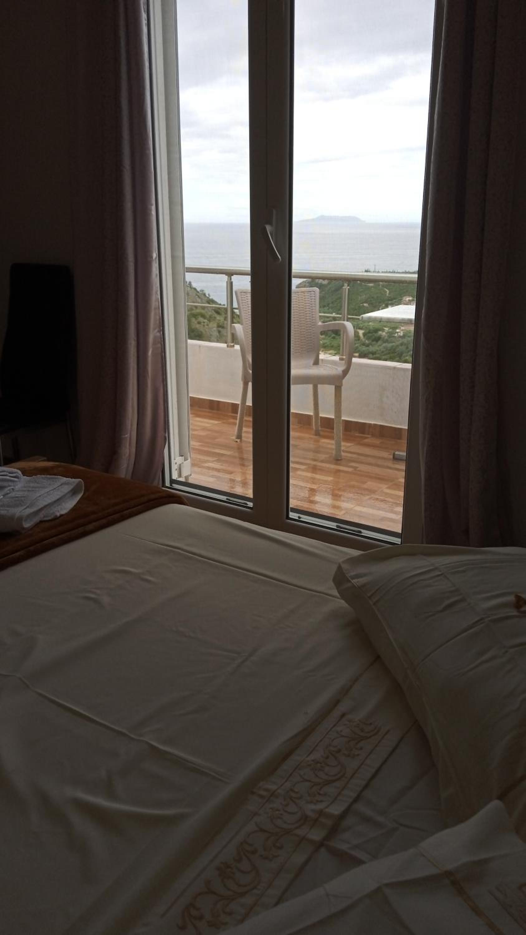 Tolis Rooms