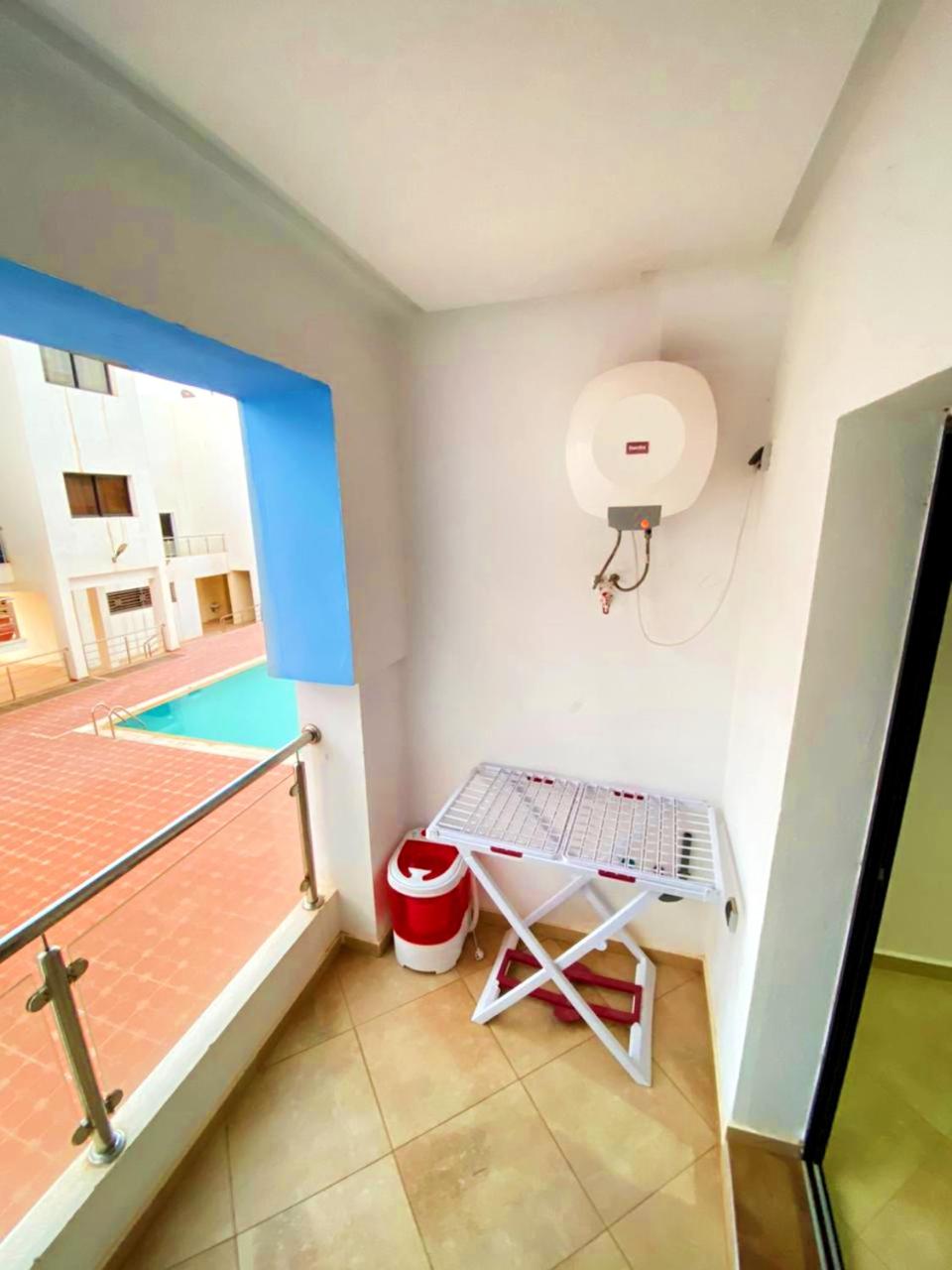 Comfort apartment, with nice terrace (2min to sea) view 4