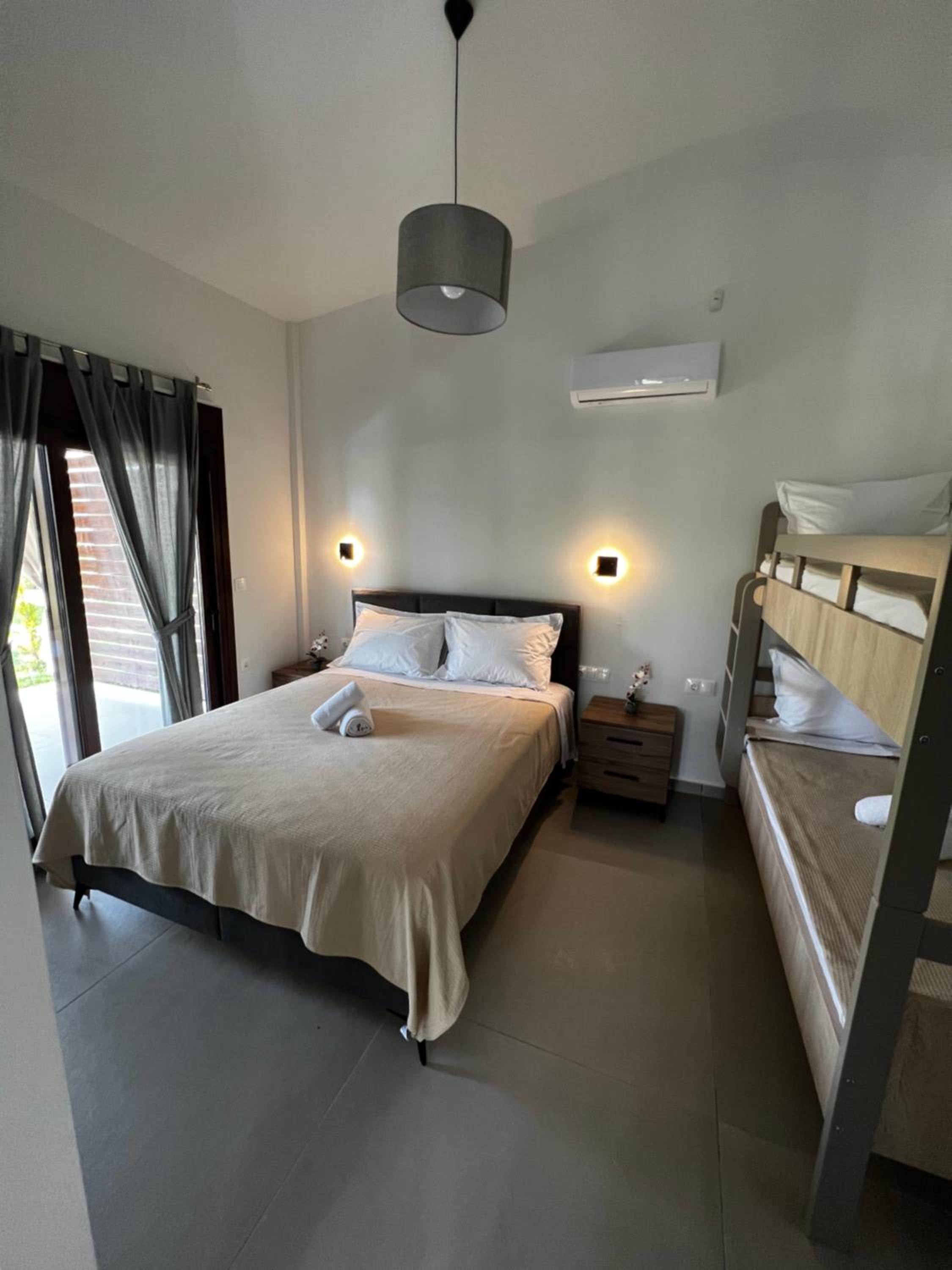 Naiades Villas Aigli