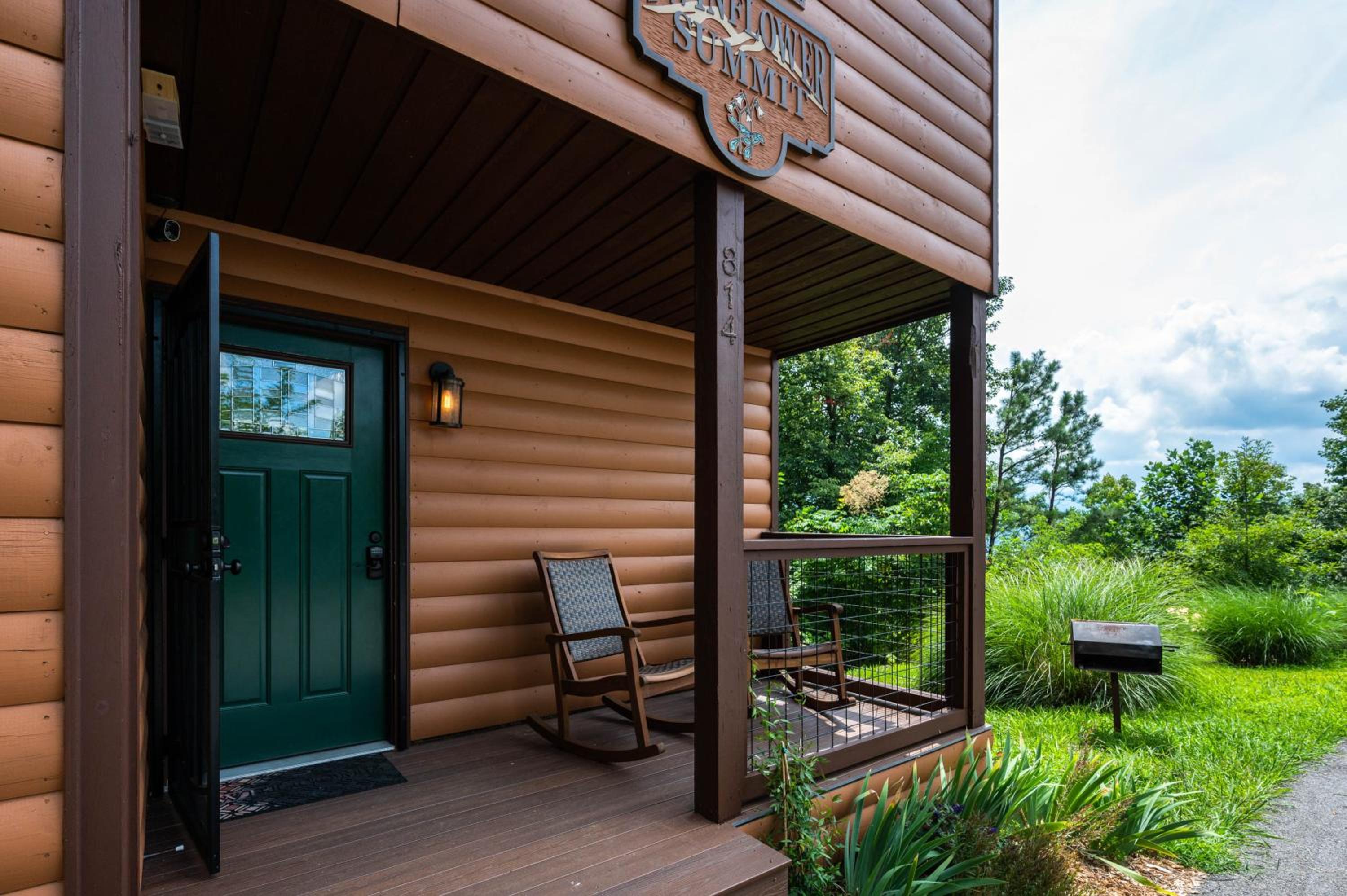 Twinflower Summit - Incredible views, pet friendly! view 2