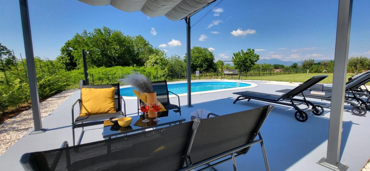Villa Ruza, brand new holiday home with private pool in Istria, Saturdays check in and out view 2