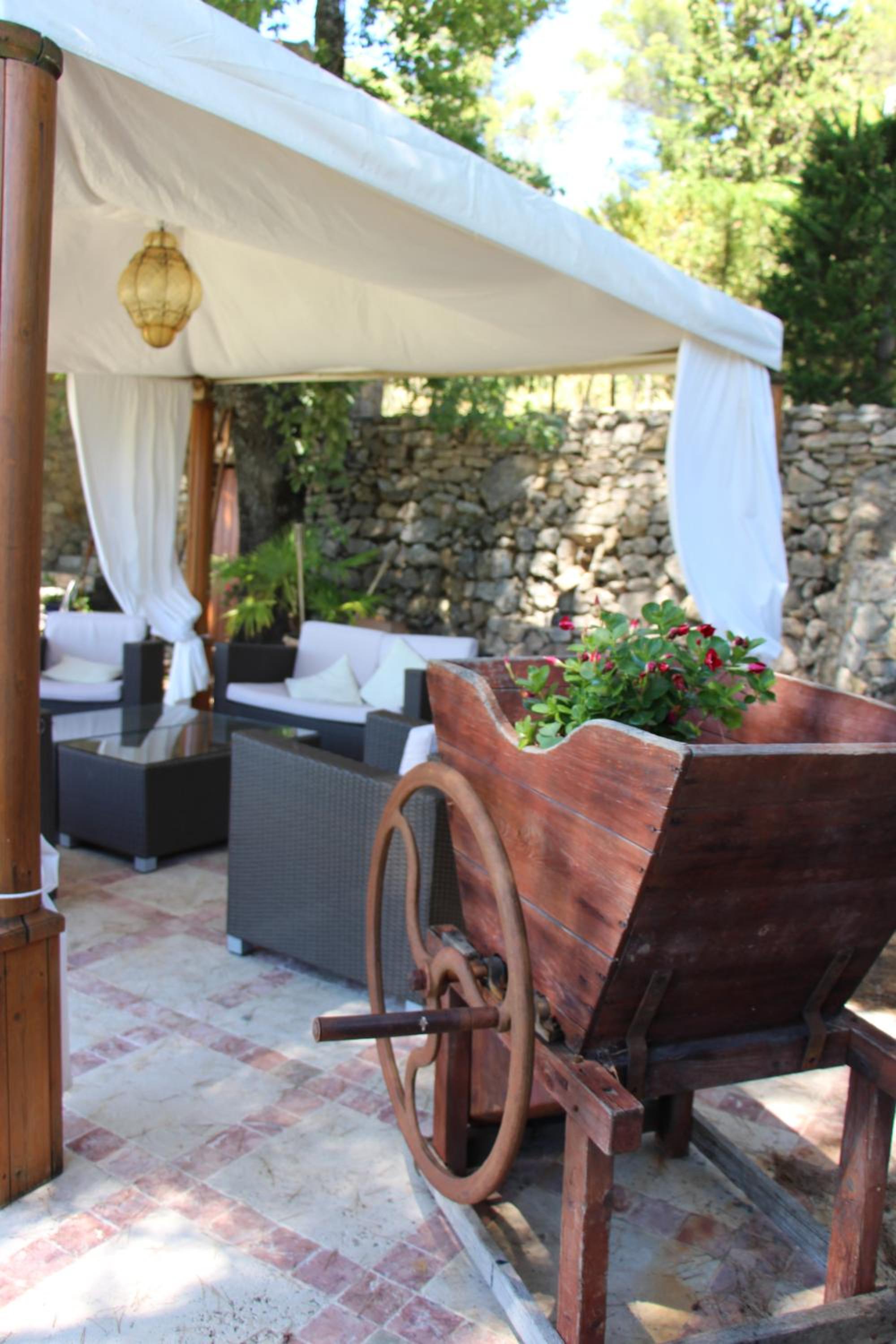 outdoor BBQ area