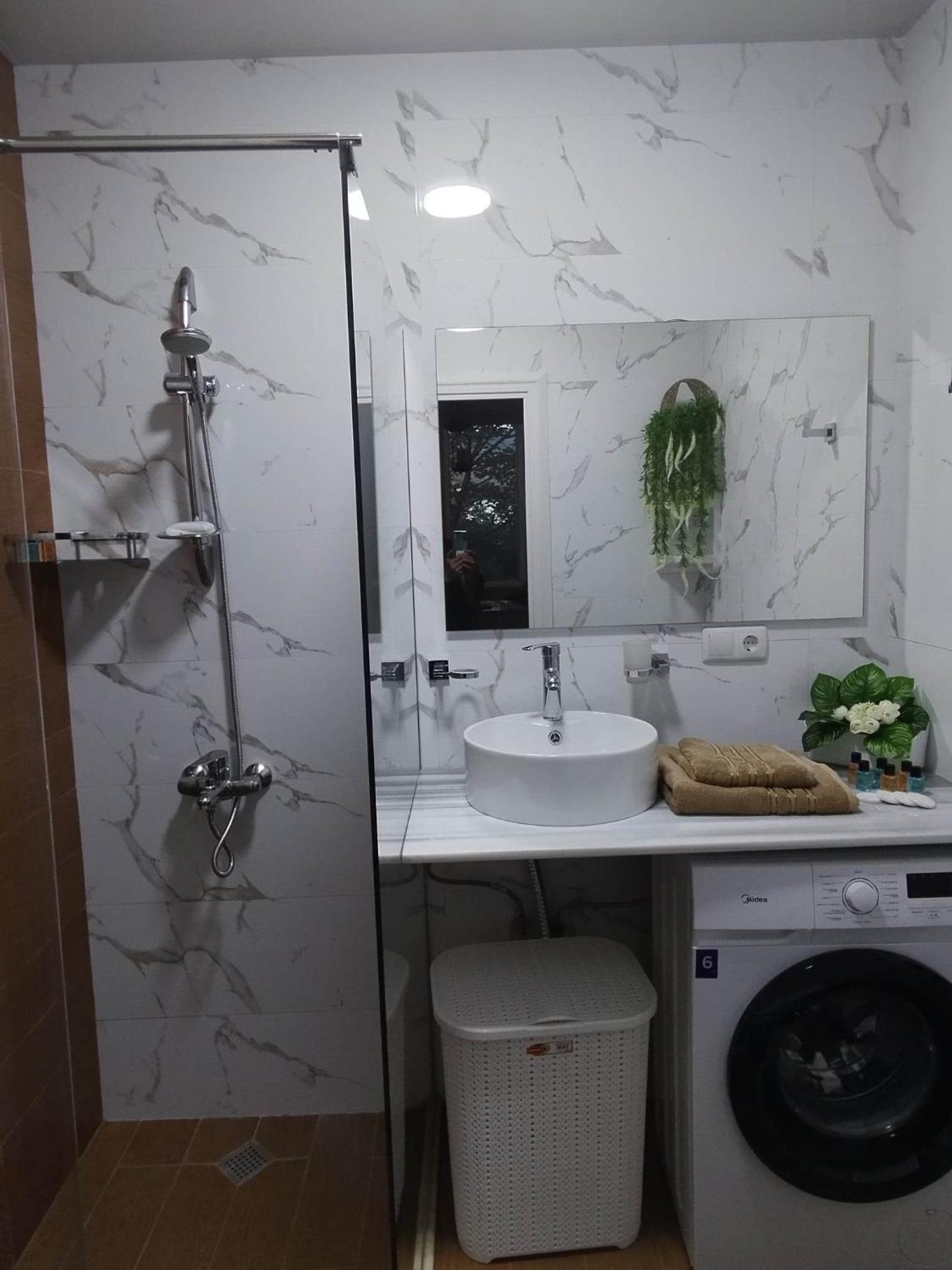 Metekhi Apartments
