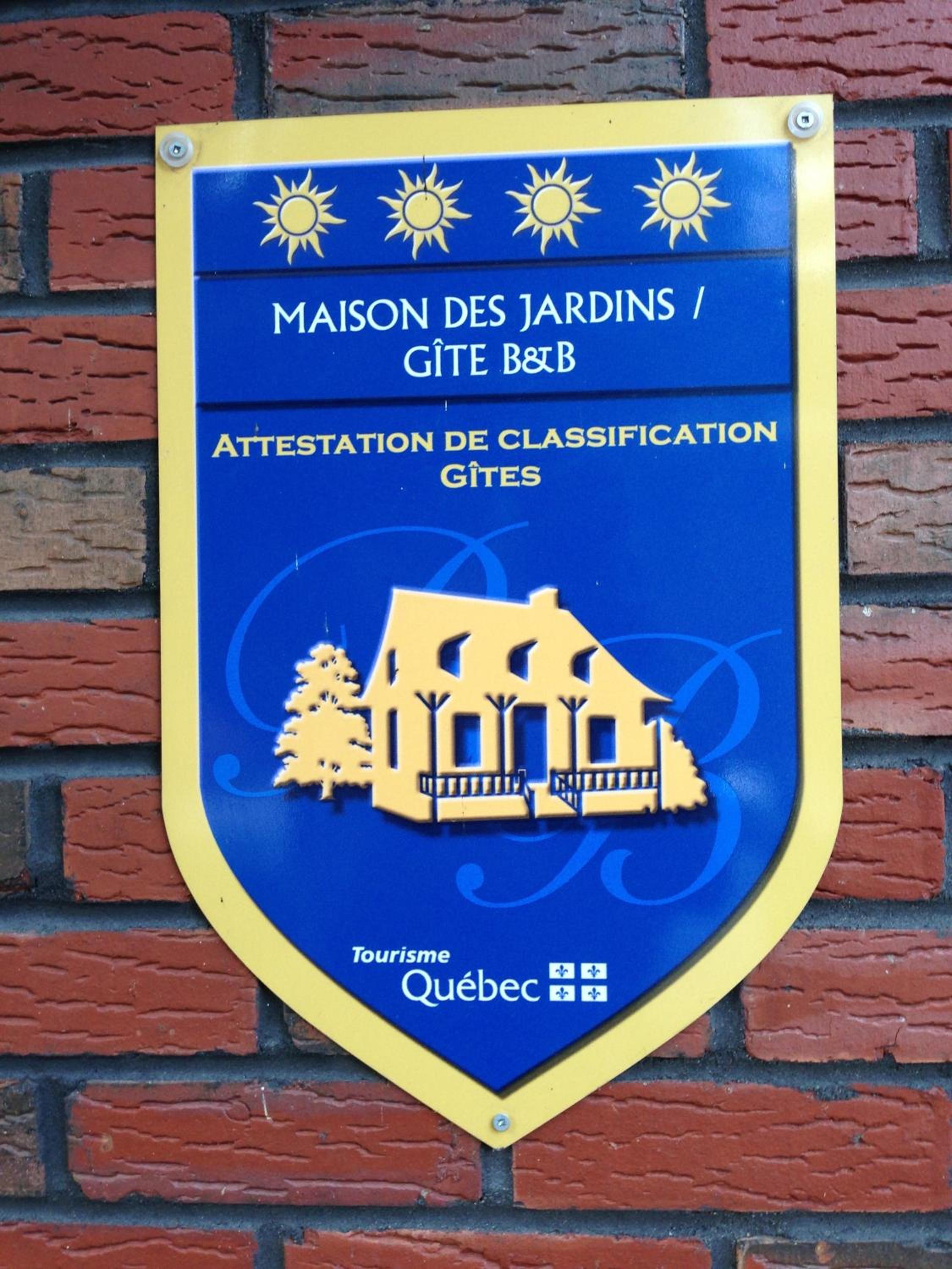 Maison Des Jardins B & B