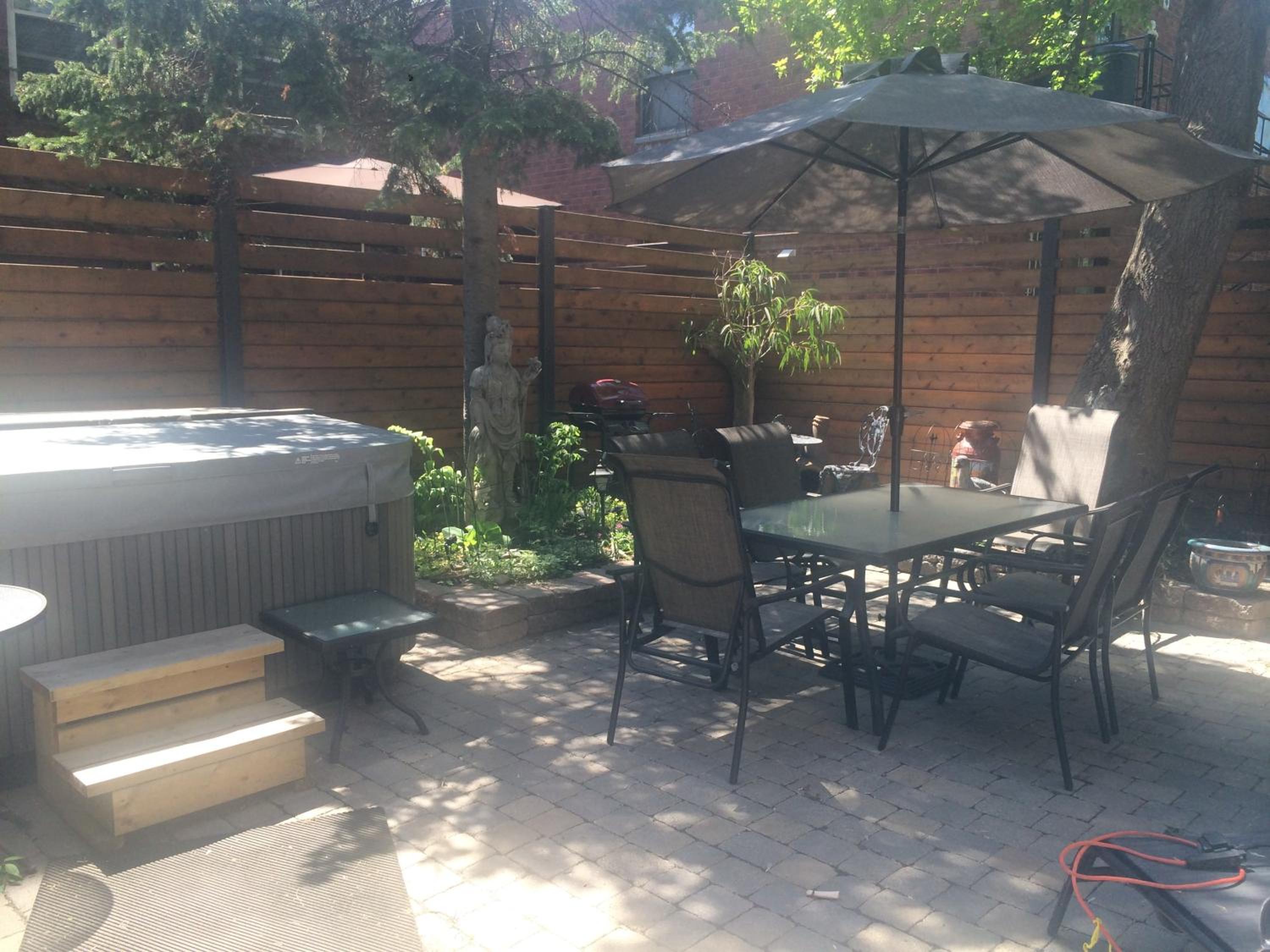 Maison Des Jardins B & B