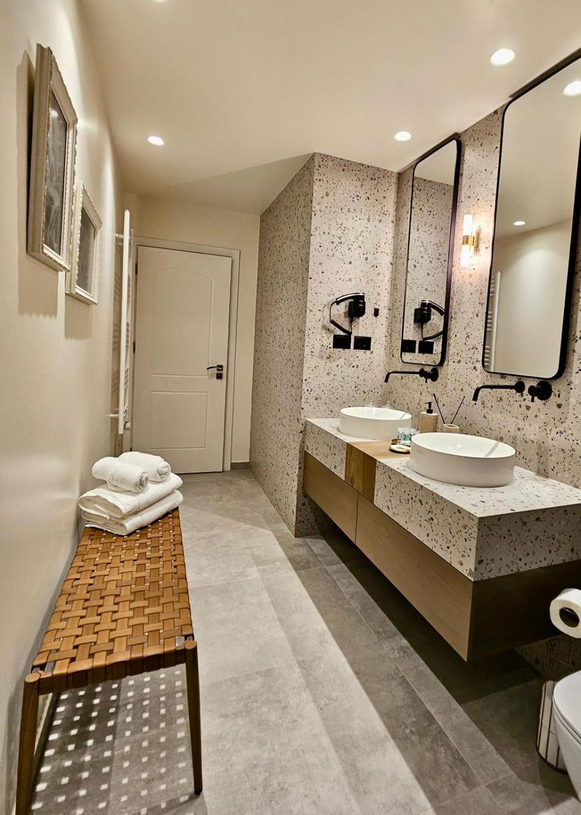 NOVI's Luxury Apartment 2