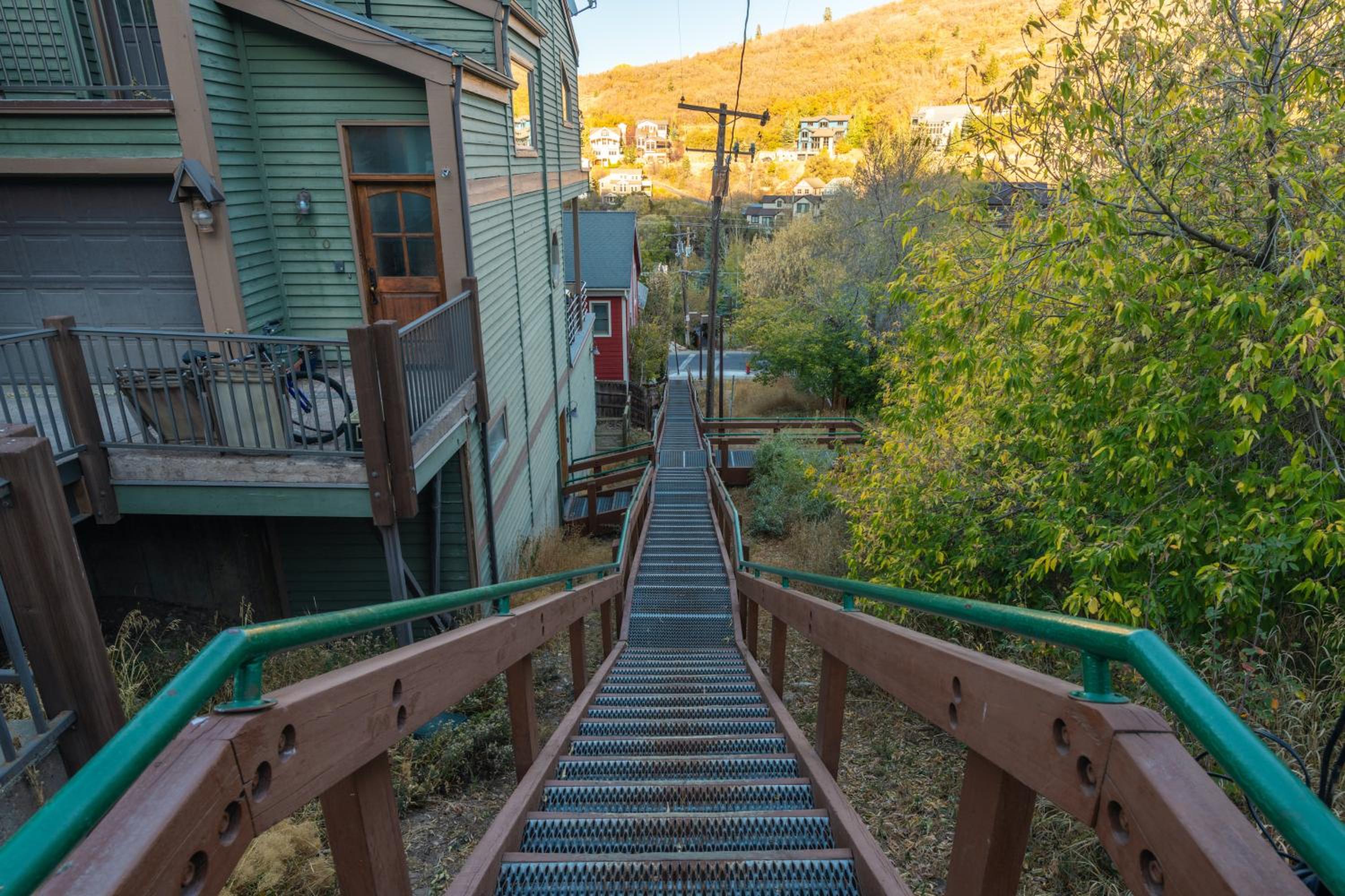 Walk to Skiing and Main, Spectacular Old Town 4BR Modern Home, Hot Tub, Fireplace, Outdoor firepit view 2