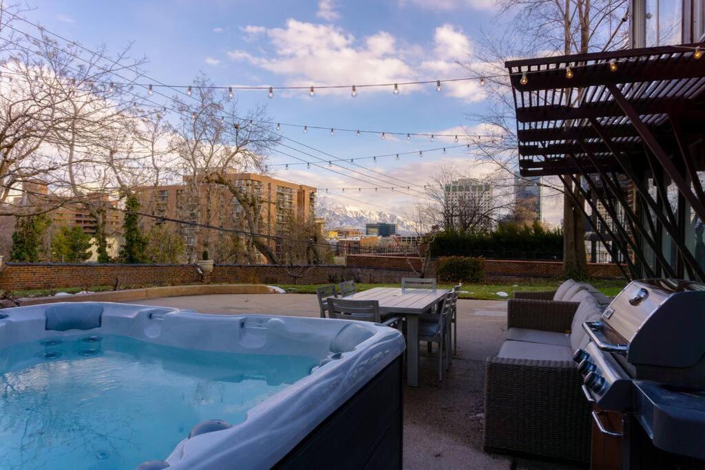 Luxury Home Downtown SLC, HotTub, Garage, King Bed view 2