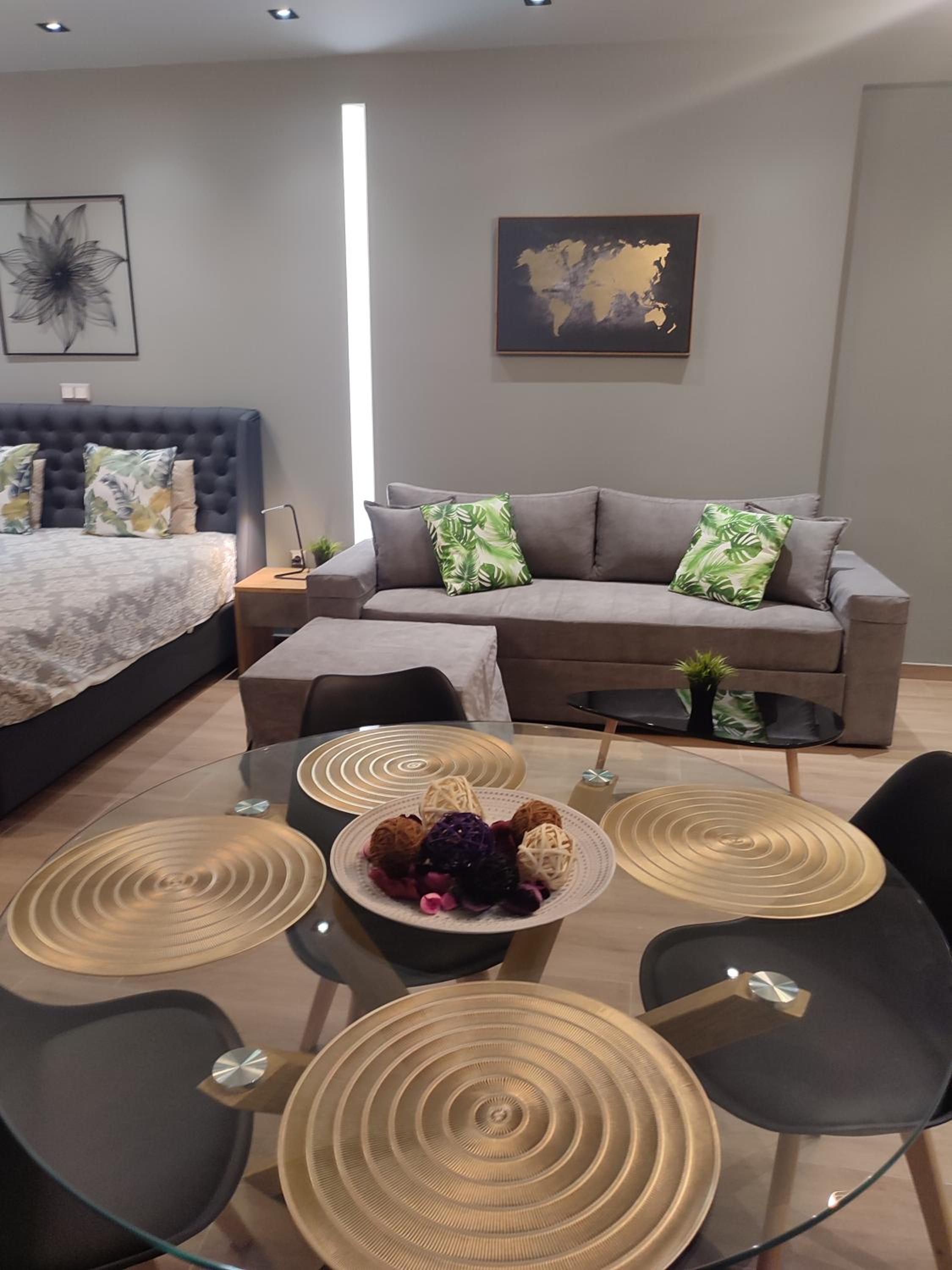 Amazing Apartments @ Monastiraki Subway Station