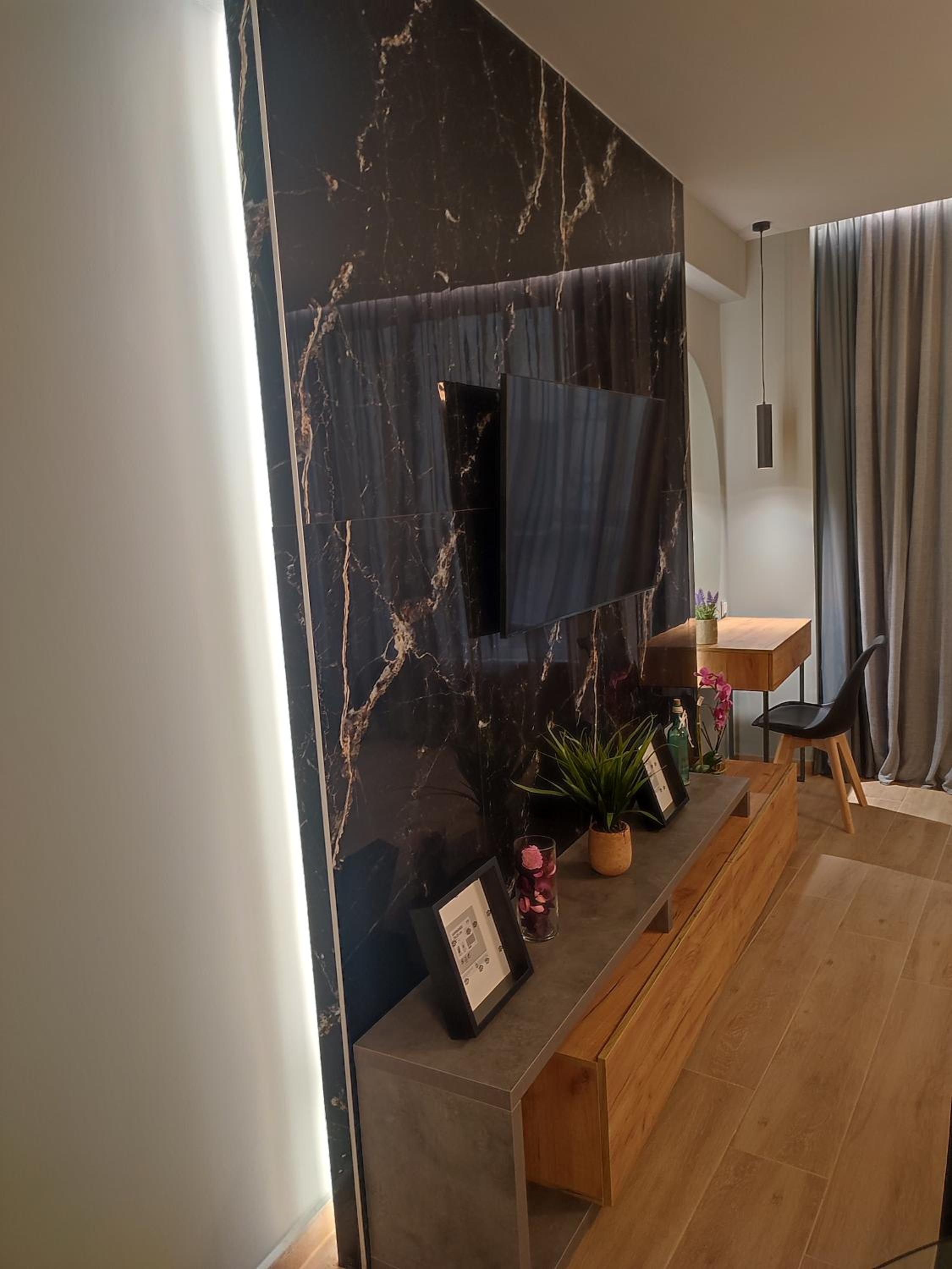Amazing Apartments @ Monastiraki Subway Station