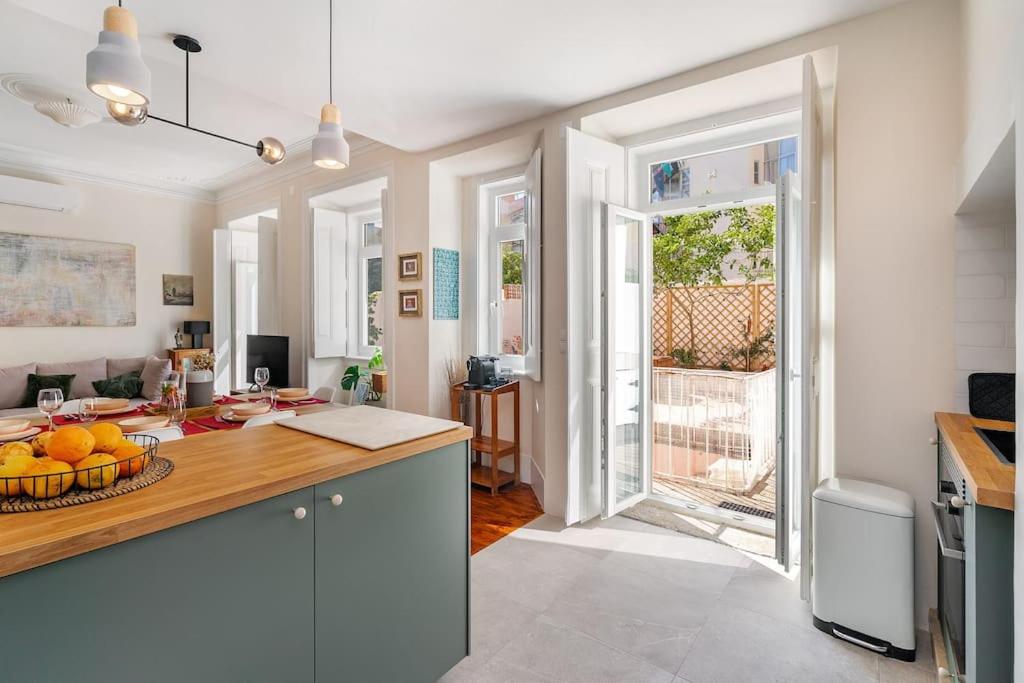 Lisbon Design Flat, Luxury, 7 People, Pool Garden view 2