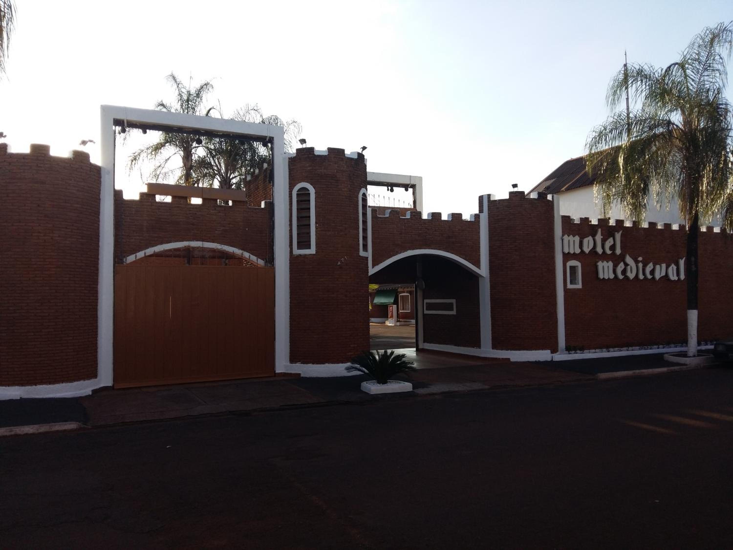 Hotel Medieval Motel e Hospedagem - Image 1