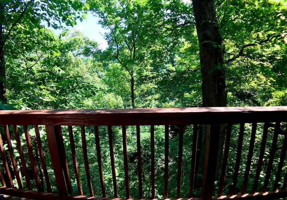 Chateau Treehouse #11 @ Oak Crest Cottages and Treehouses view 4