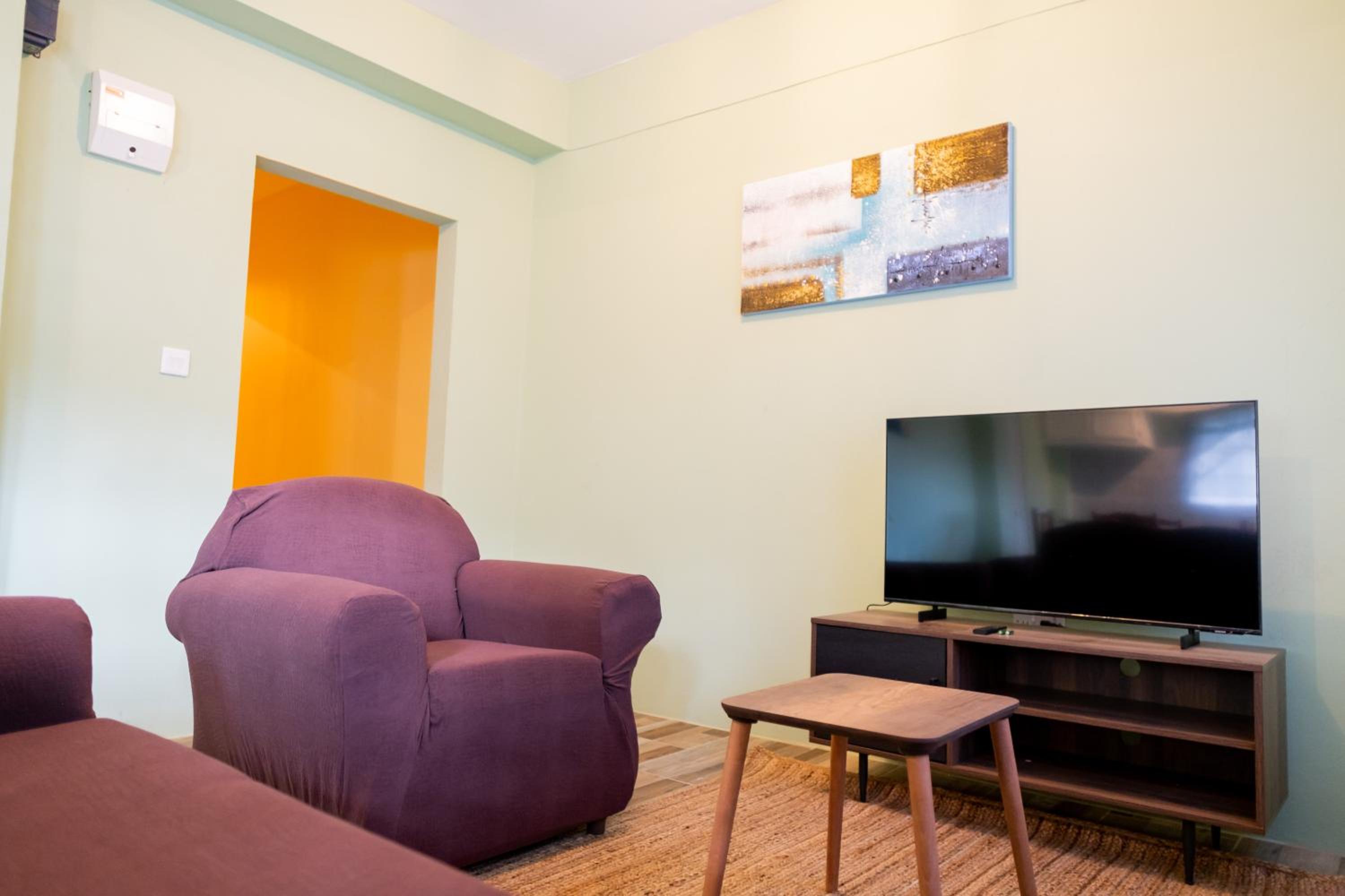 Golden Palms Apartment