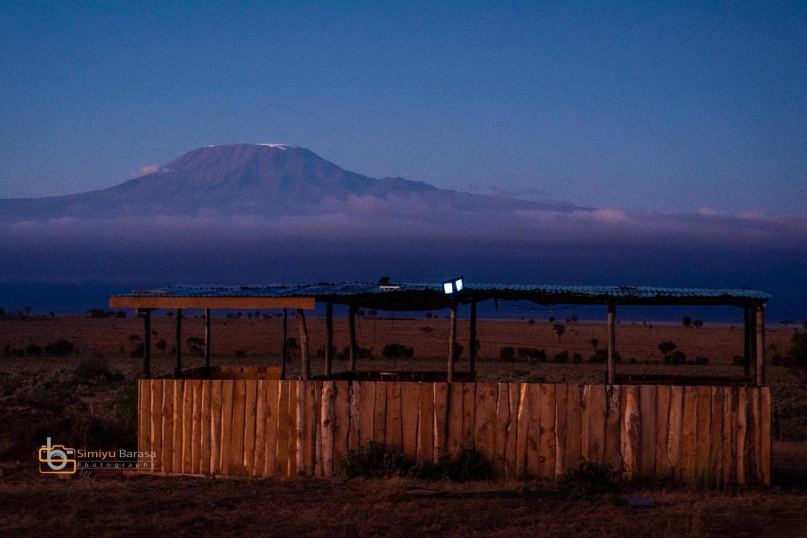 Amboseli RedHouse