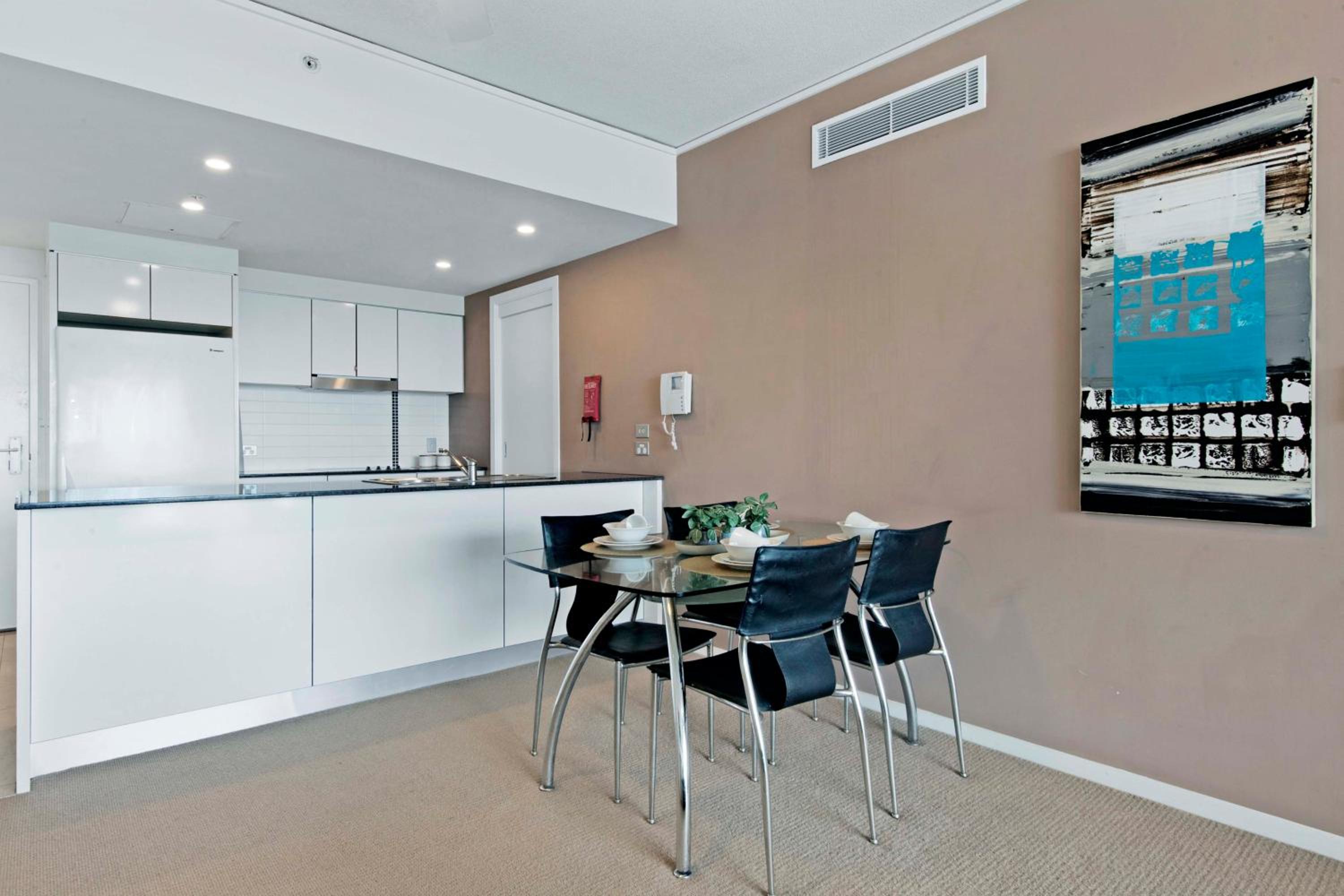 Sierra Grand Apartments - Hosted by Wow Stay