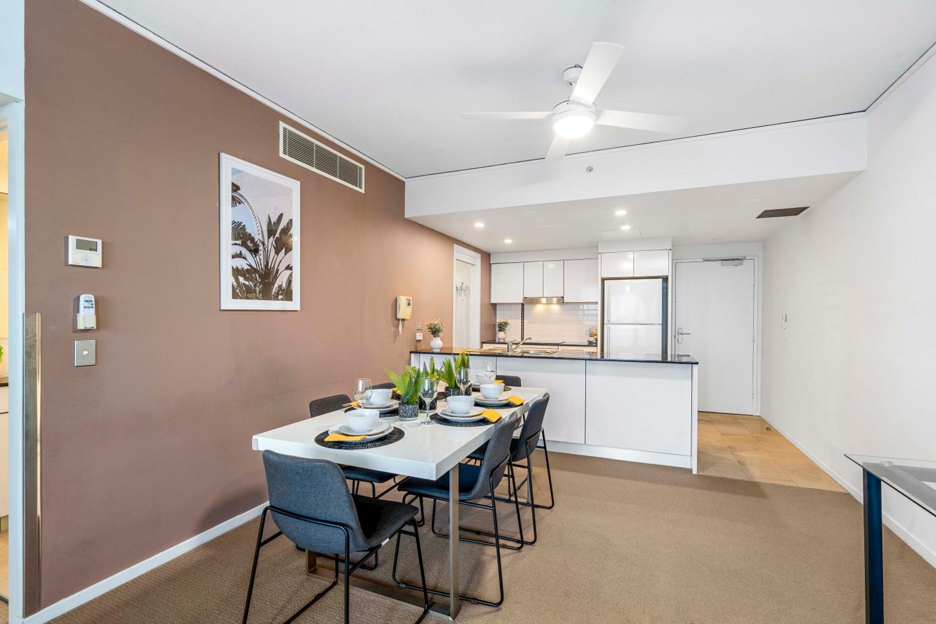 Sierra Grand Apartments - Hosted by Wow Stay
