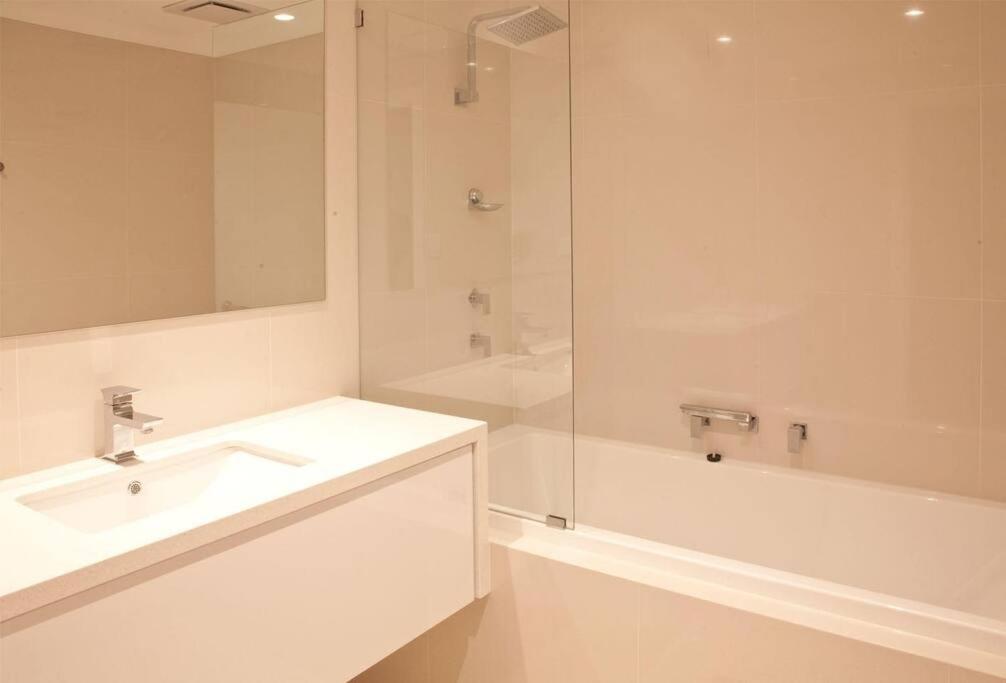 Eagle Bay Holiday Home very close to beach