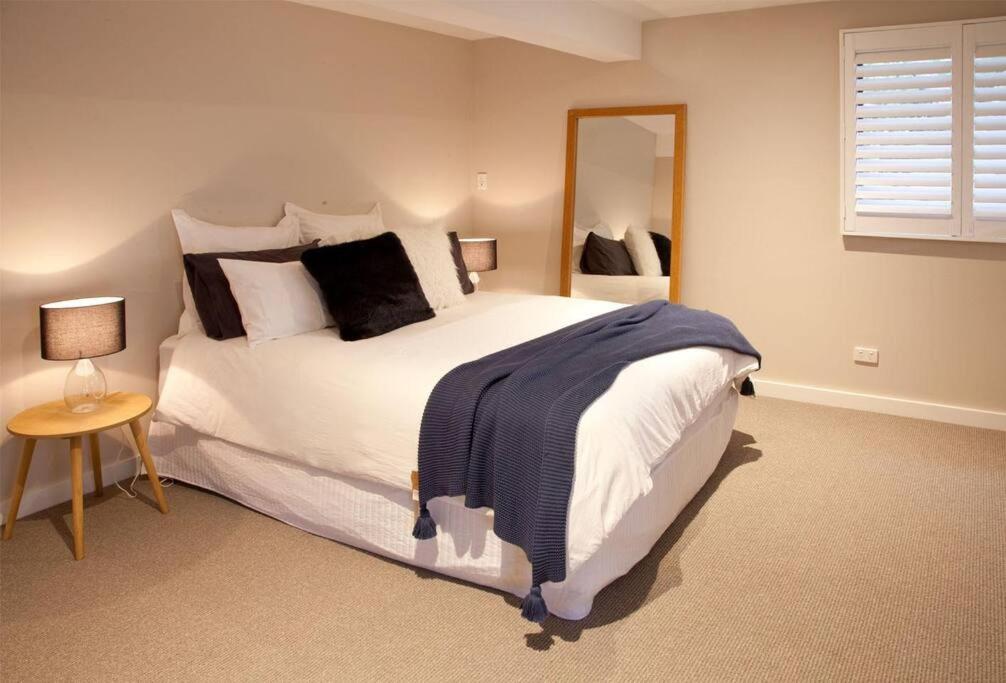 Eagle Bay Holiday Home very close to beach