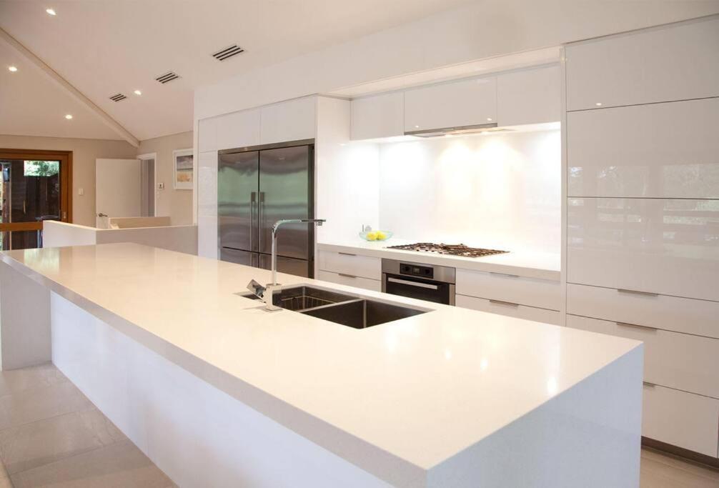 Eagle Bay Holiday Home very close to beach