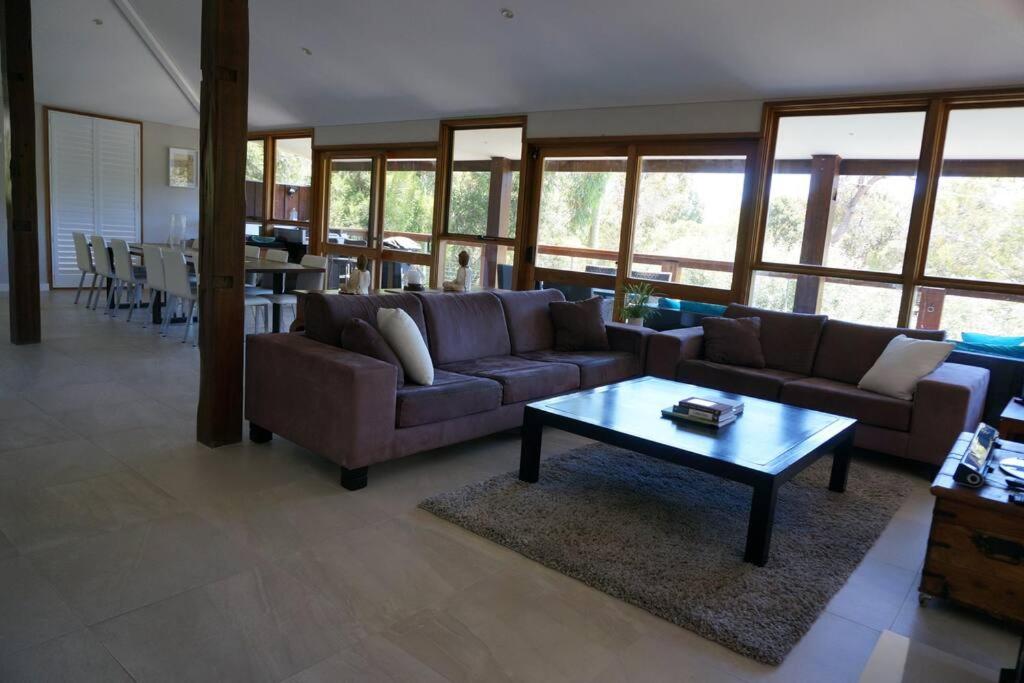 Eagle Bay Holiday Home very close to beach