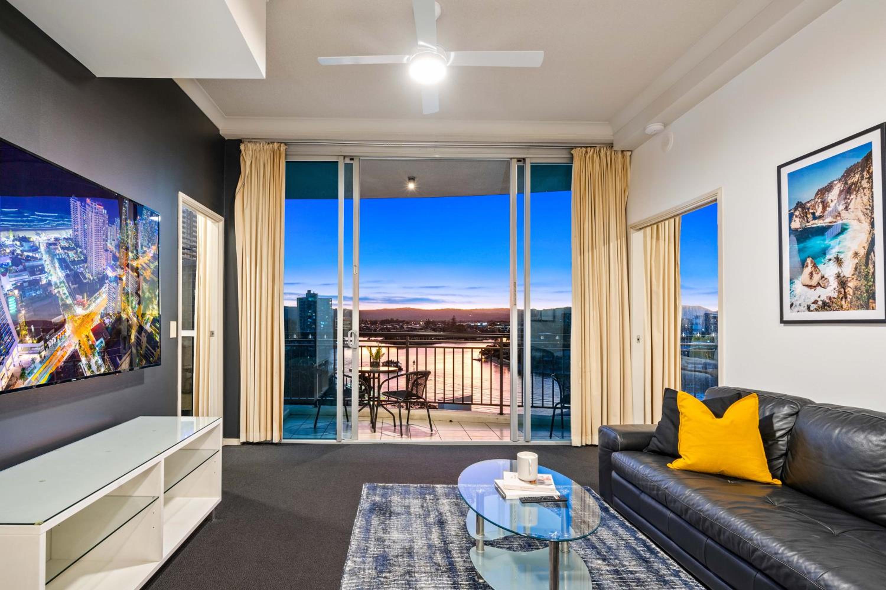 Chevron Renaissance Apartments - Hosted by Wow Stay