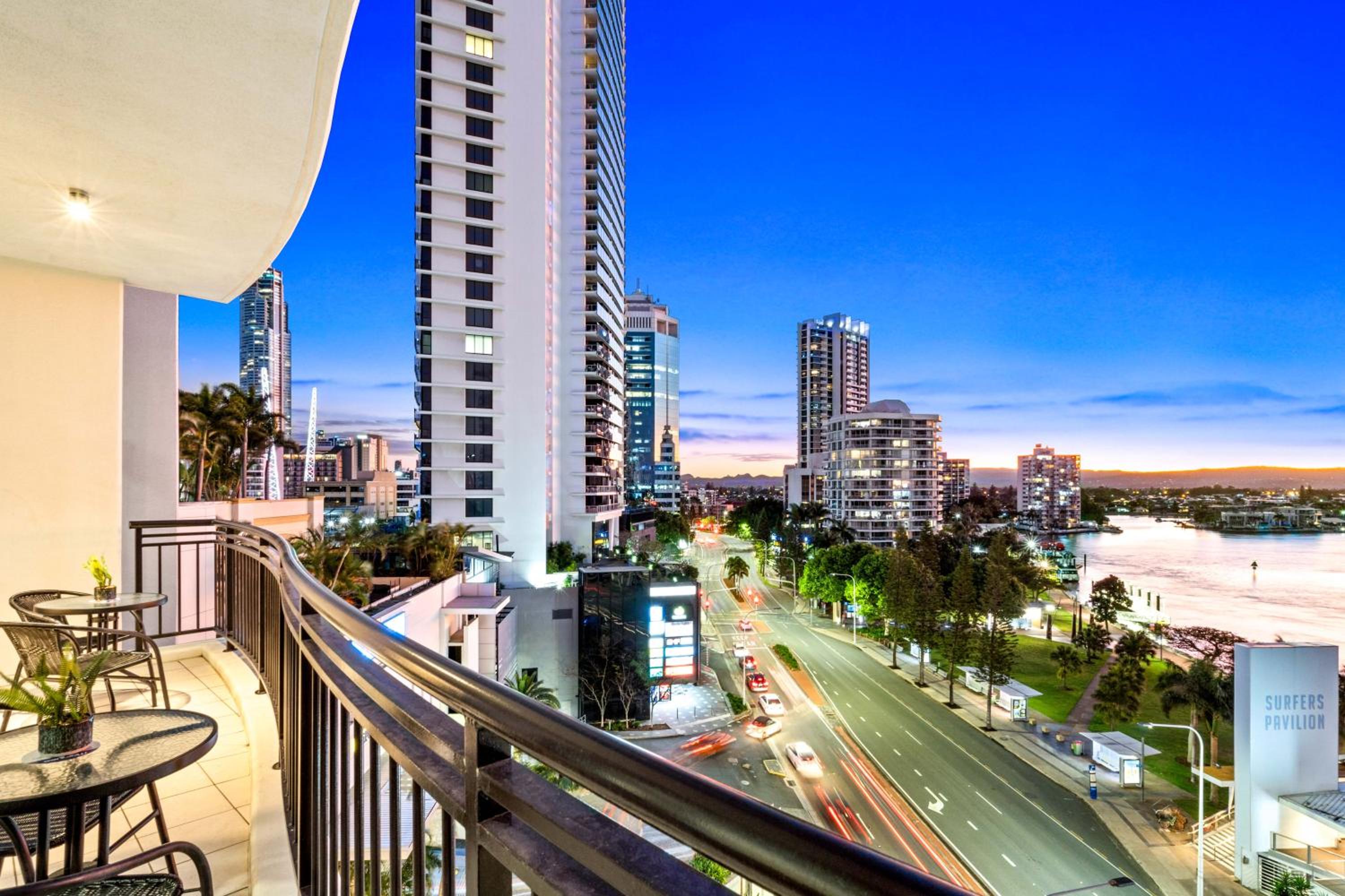 Chevron Renaissance Apartments - Hosted by Wow Stay