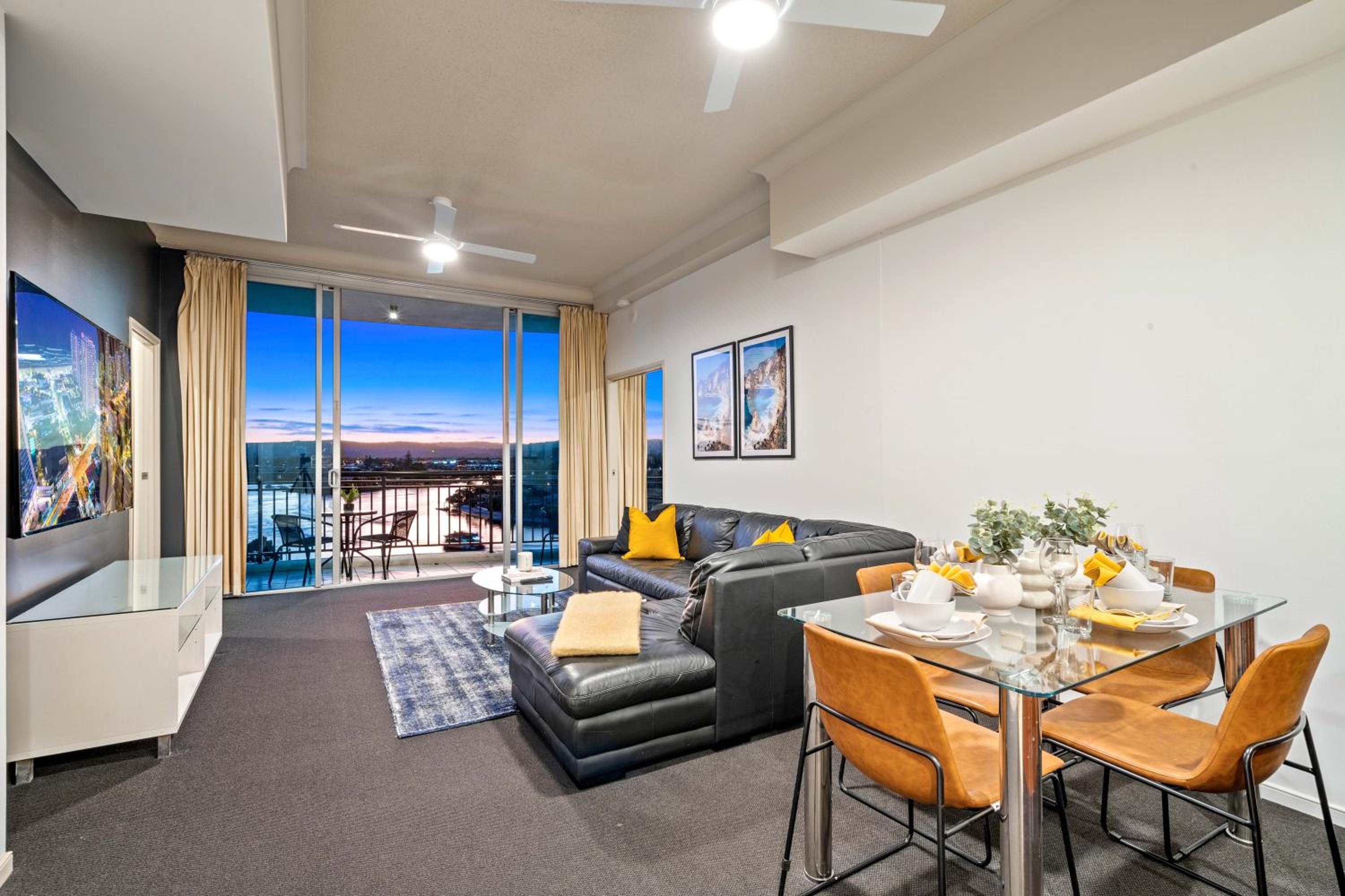 Chevron Renaissance Apartments - Hosted by Wow Stay