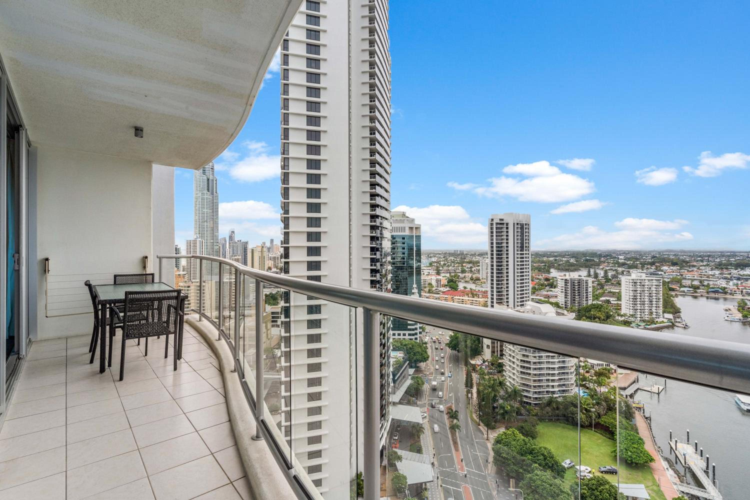 Chevron Renaissance Apartments - Hosted by Wow Stay