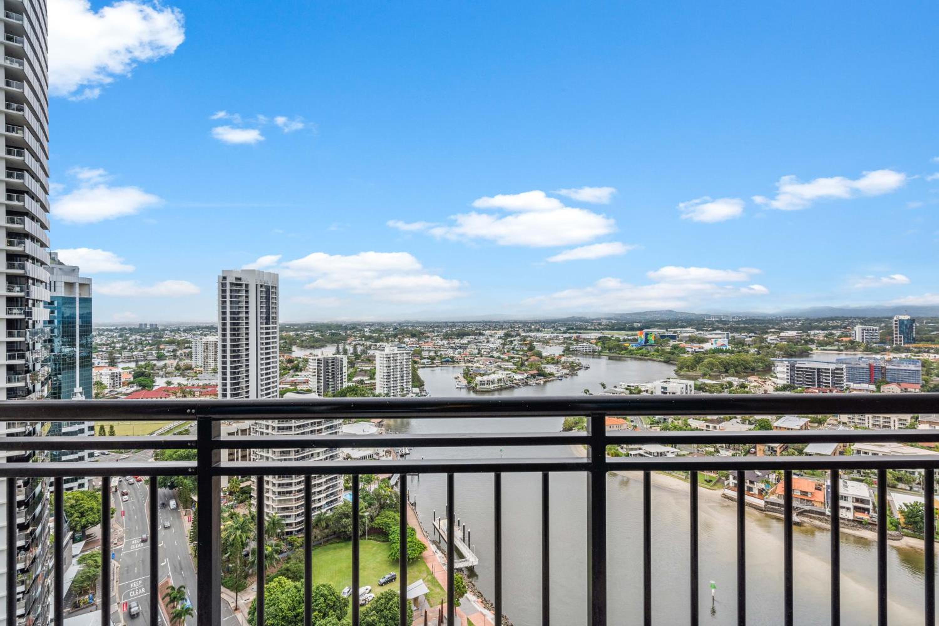 Chevron Renaissance Apartments - Hosted by Wow Stay