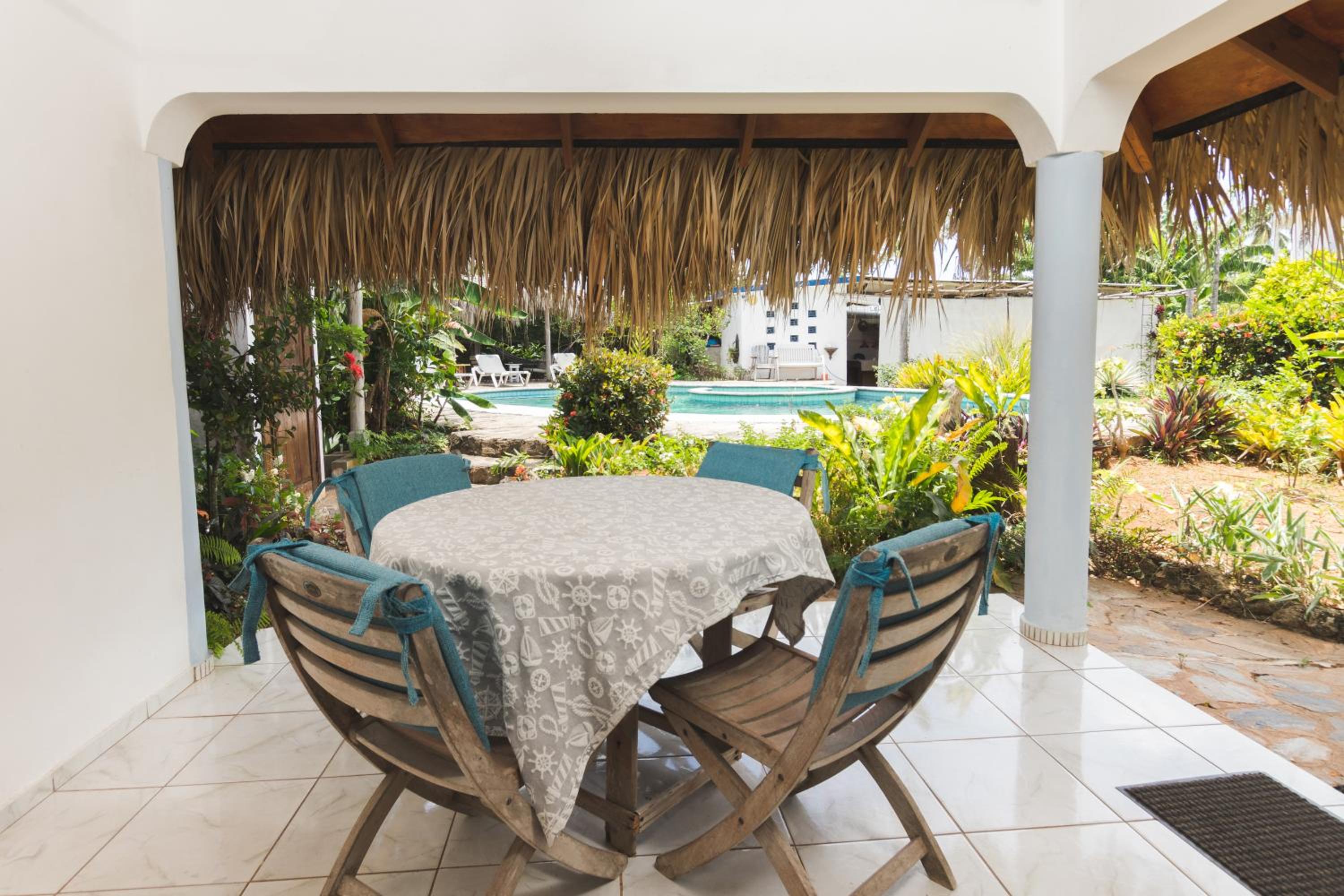 El Flamboyan Apartments