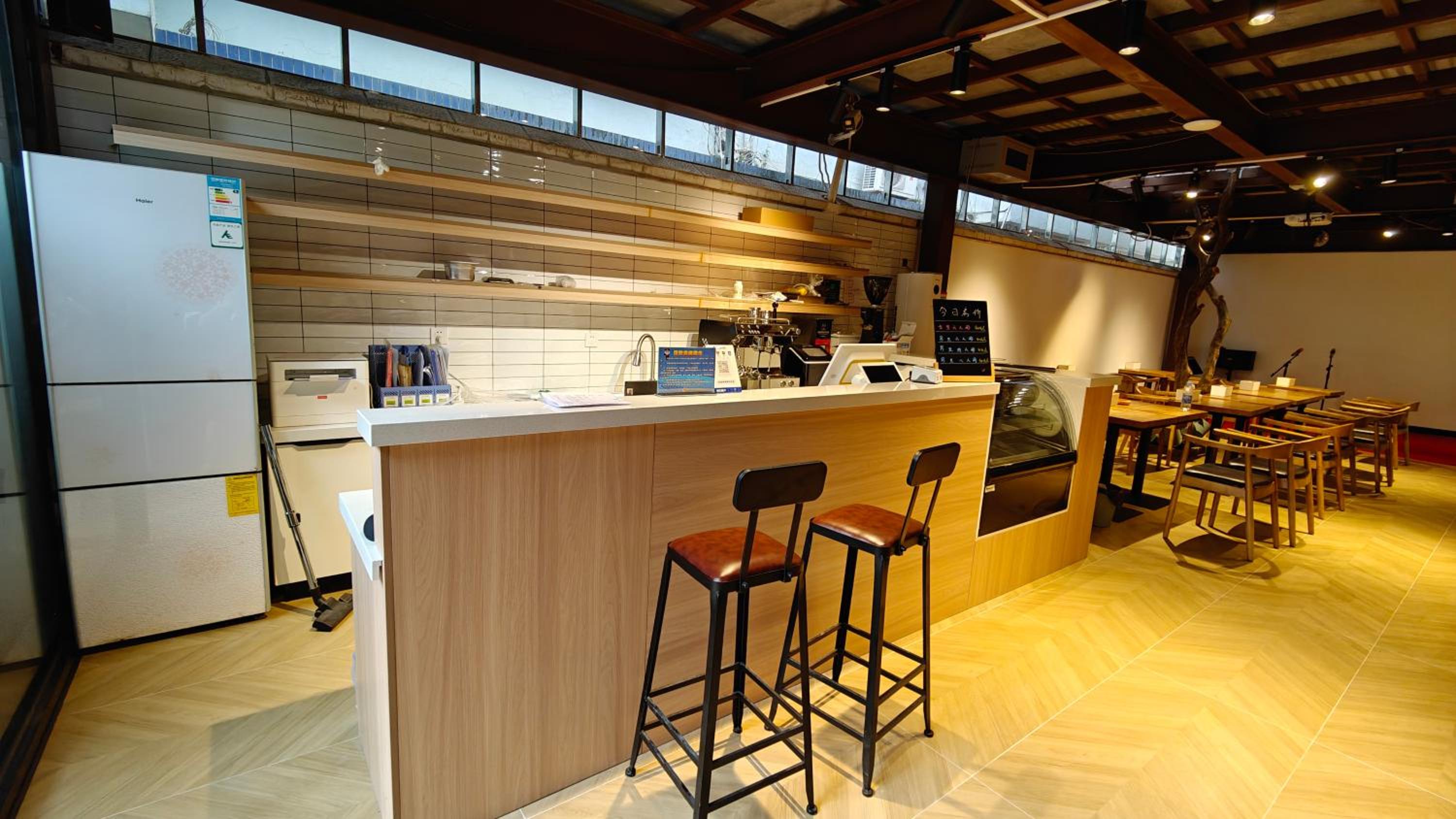 Slow Tune Space Backpacker Hostel