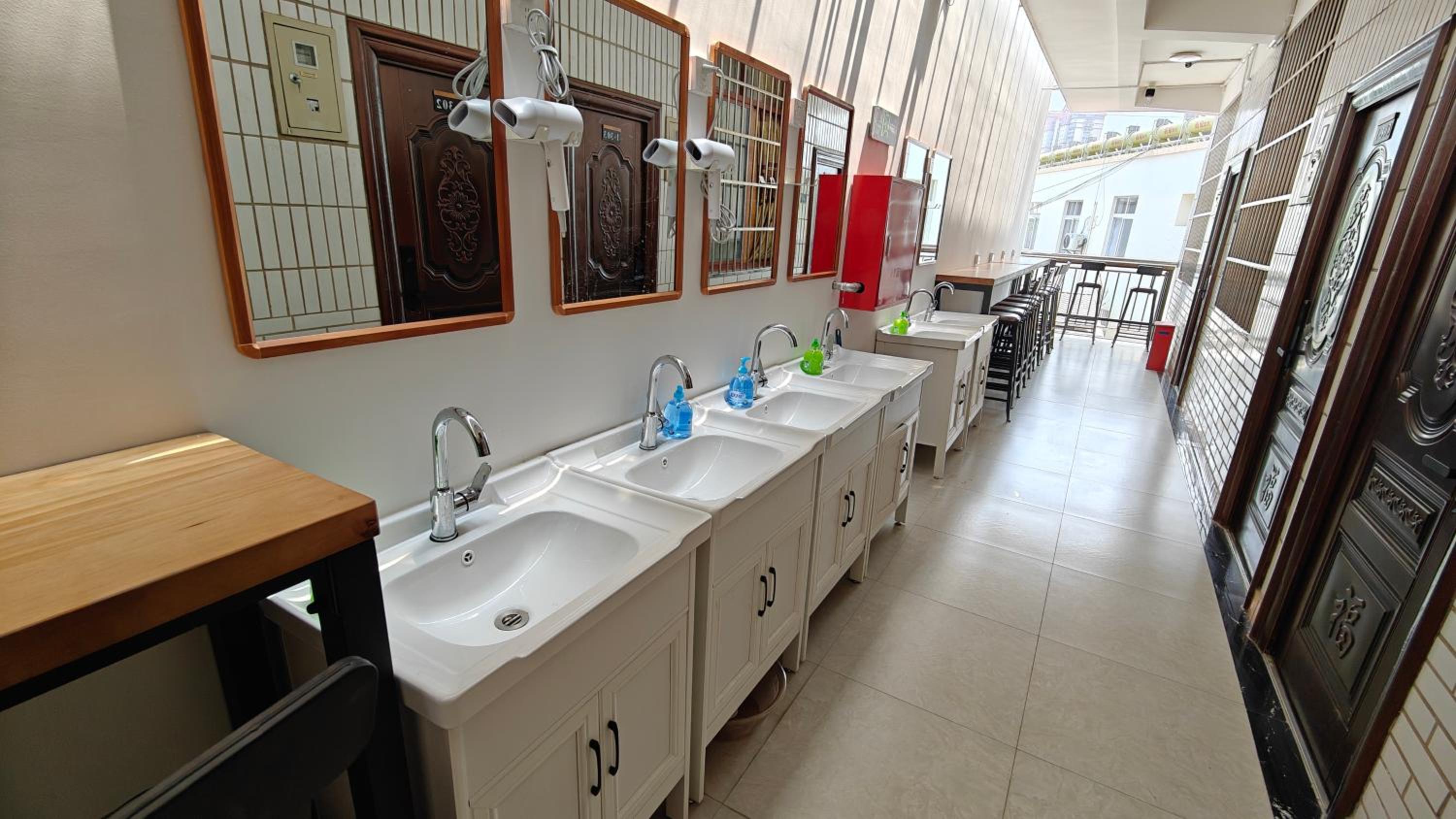 Slow Tune Space Backpacker Hostel