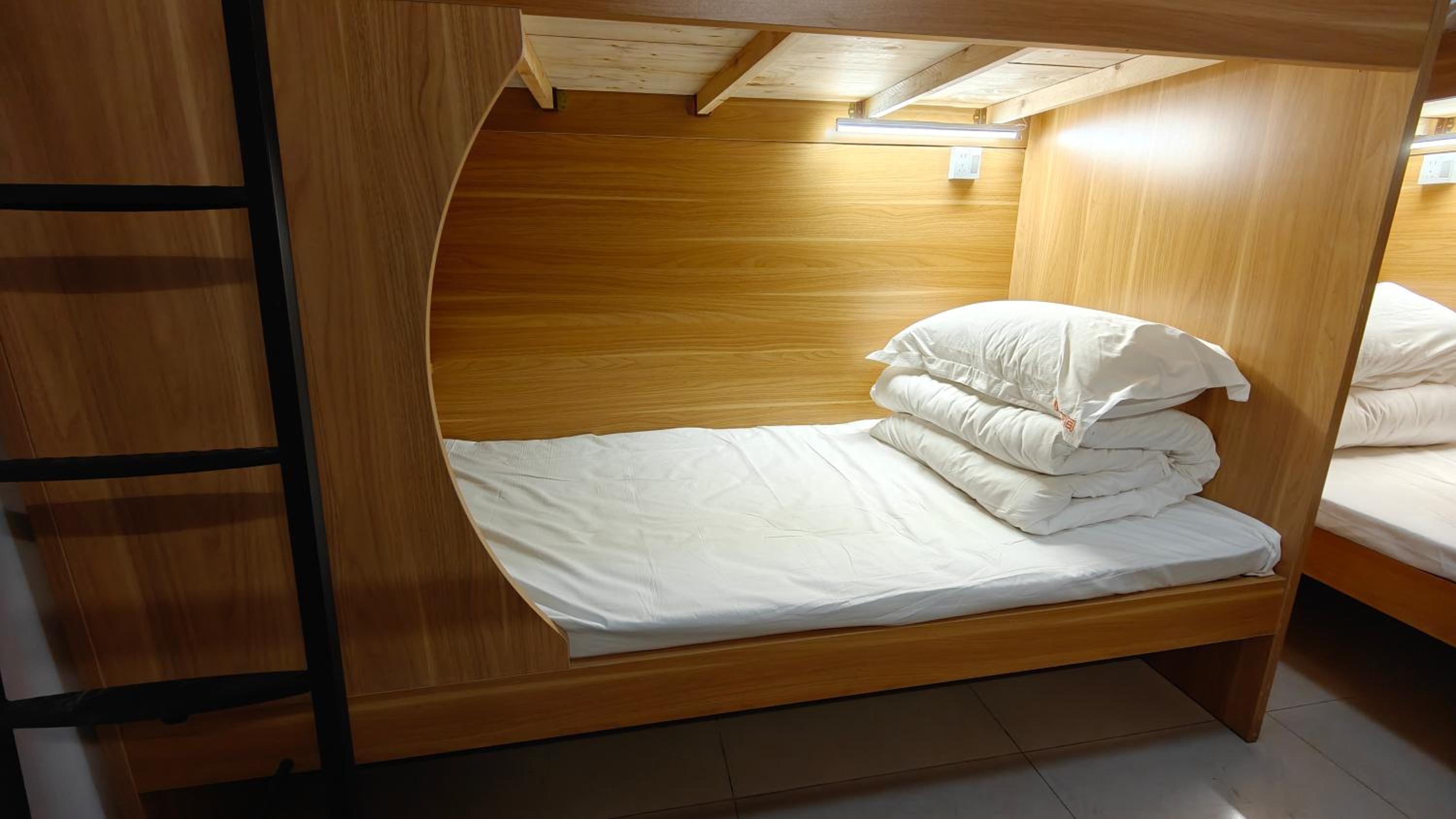 Slow Tune Space Backpacker Hostel