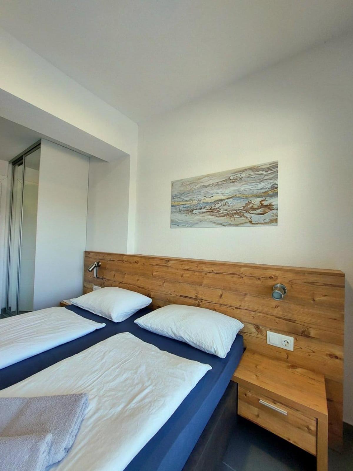 Gold Apartmani Kozarac view 3