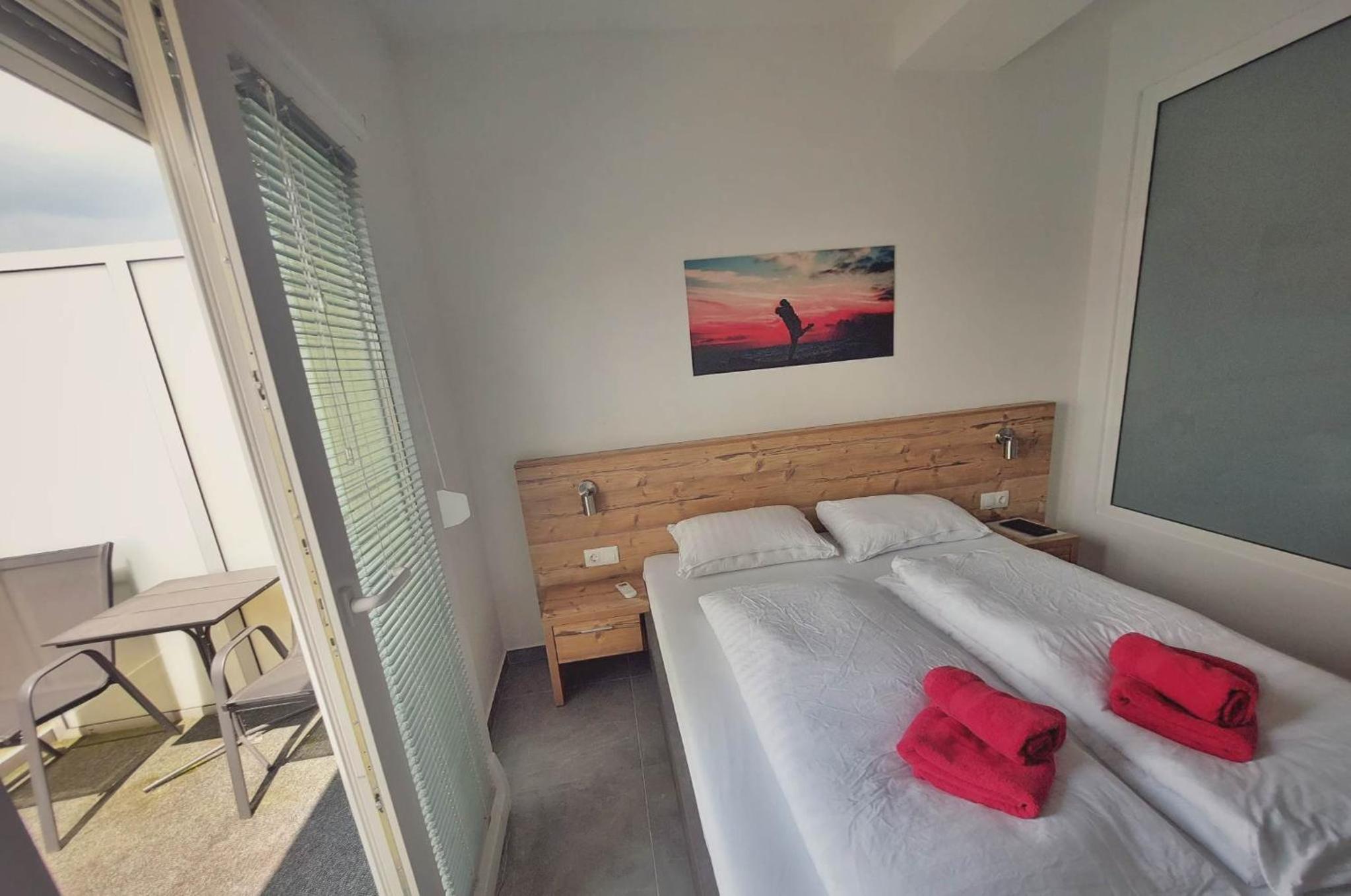 Gold Apartmani Kozarac view 5