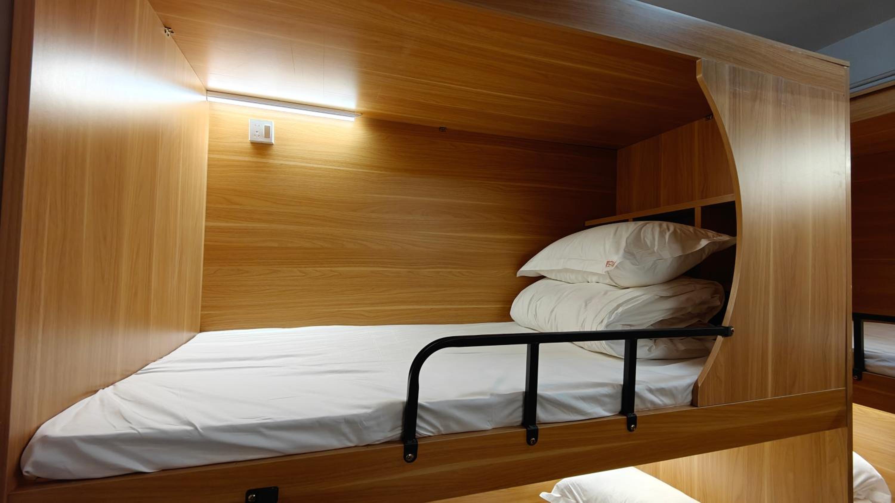 Slow Tune Space Backpacker Hostel