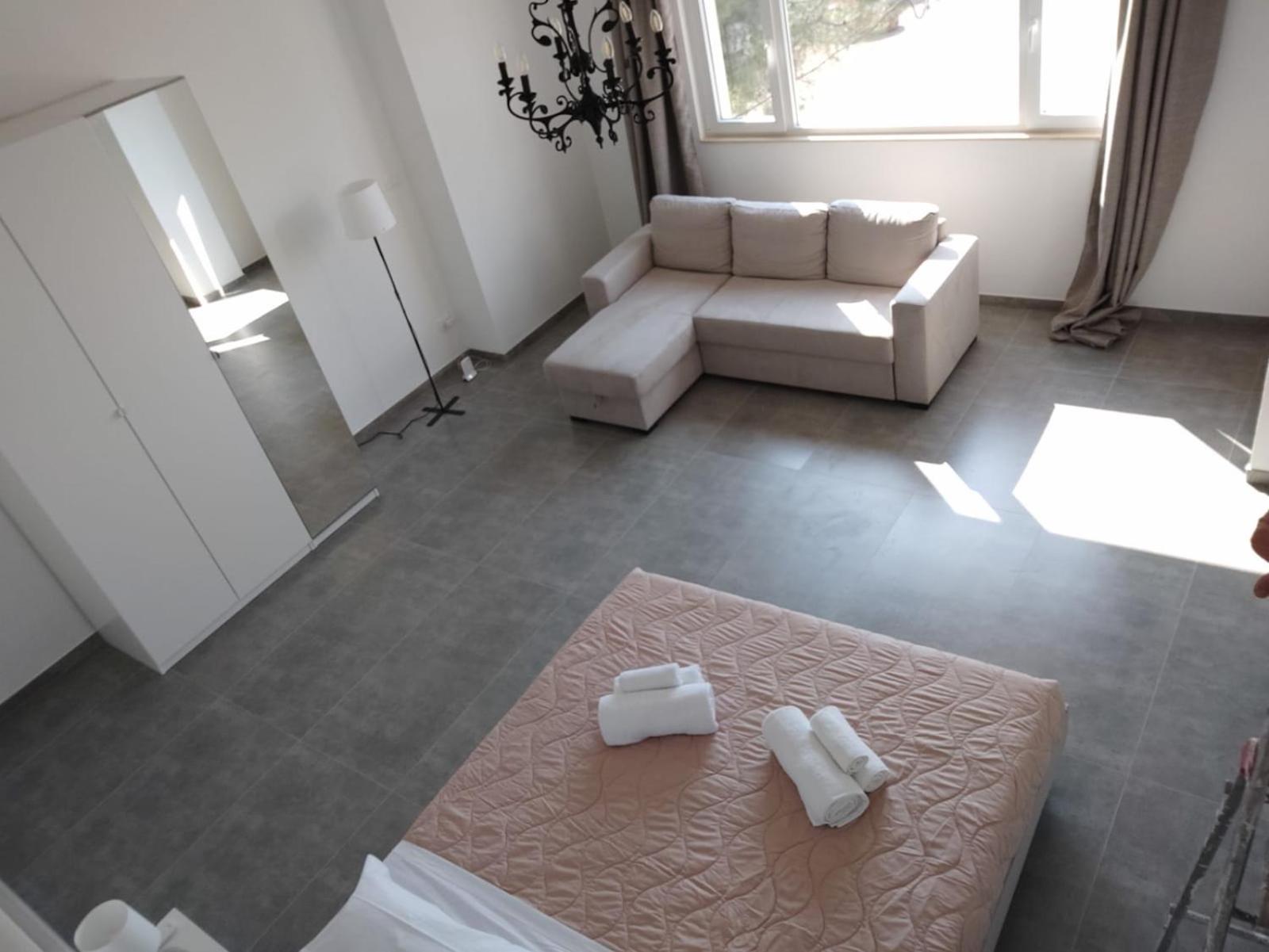 Silver House en Monopoli — hotel room