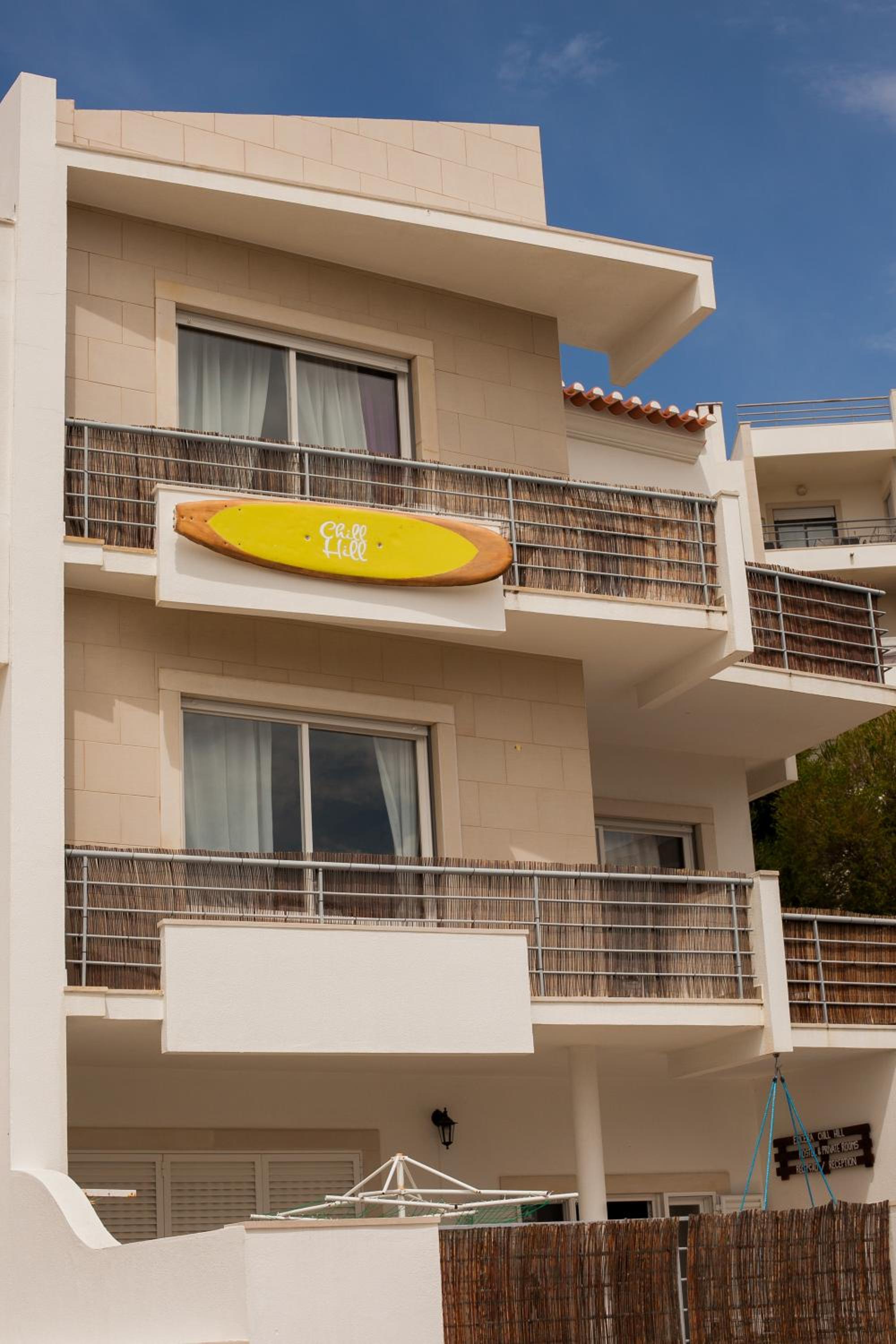 Ericeira Chill Hill Hostel & Private Rooms