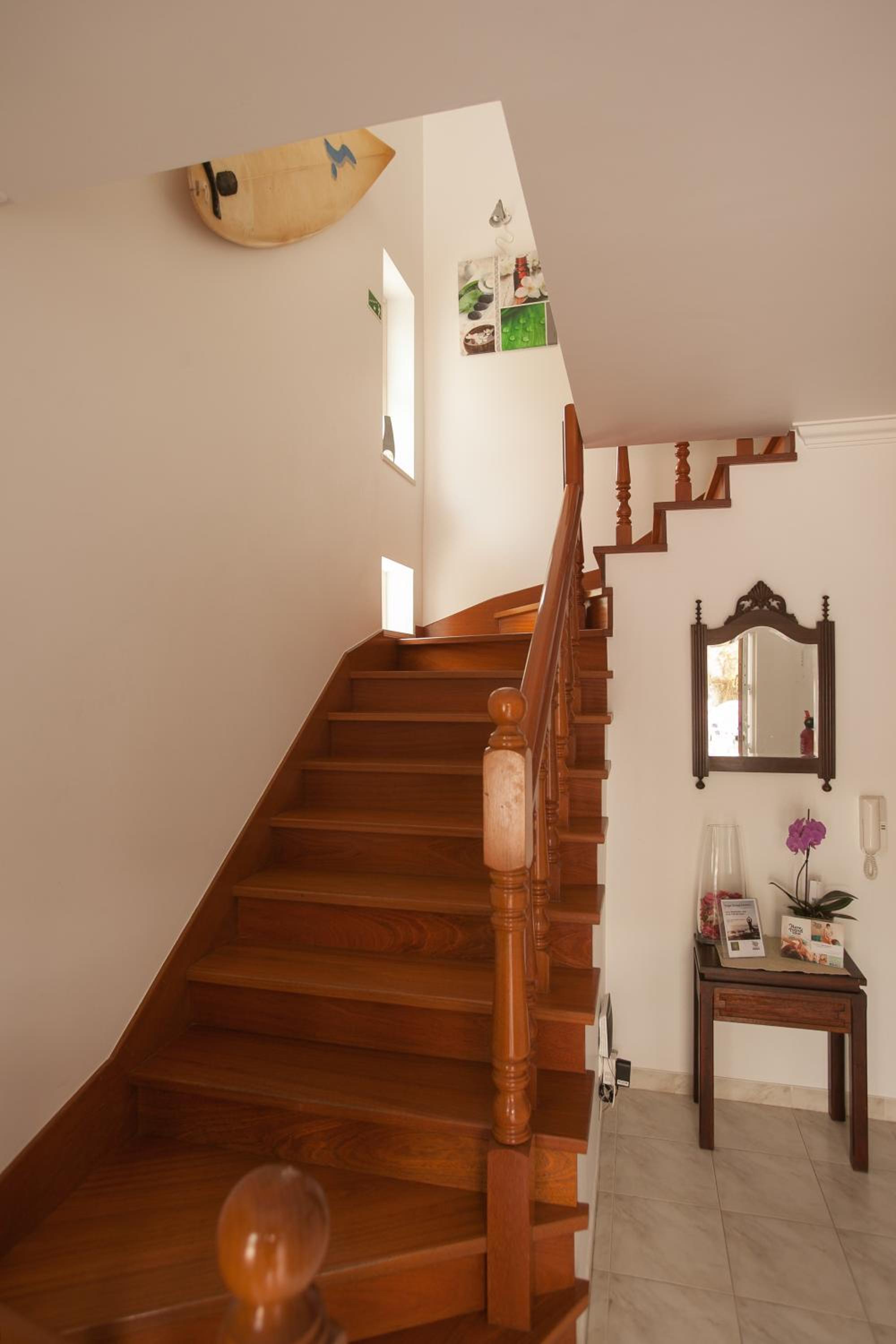 Ericeira Chill Hill Hostel & Private Rooms