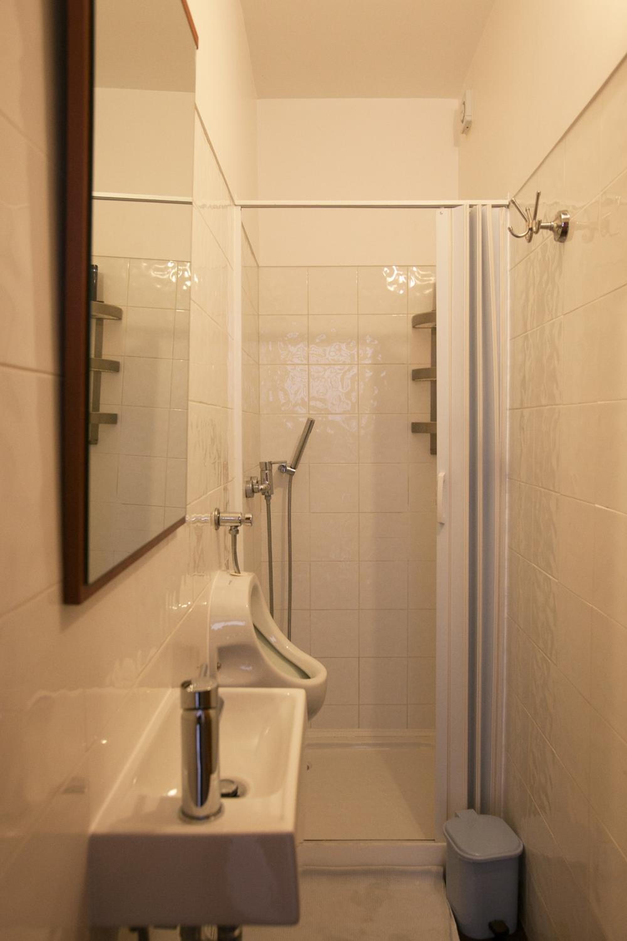 Ericeira Chill Hill Hostel & Private Rooms