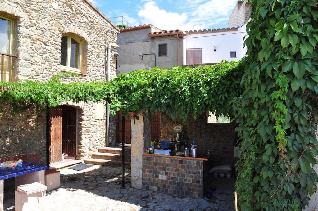 Ca la Figuera, casa de pueblo con piscina en Costa Brava view 4